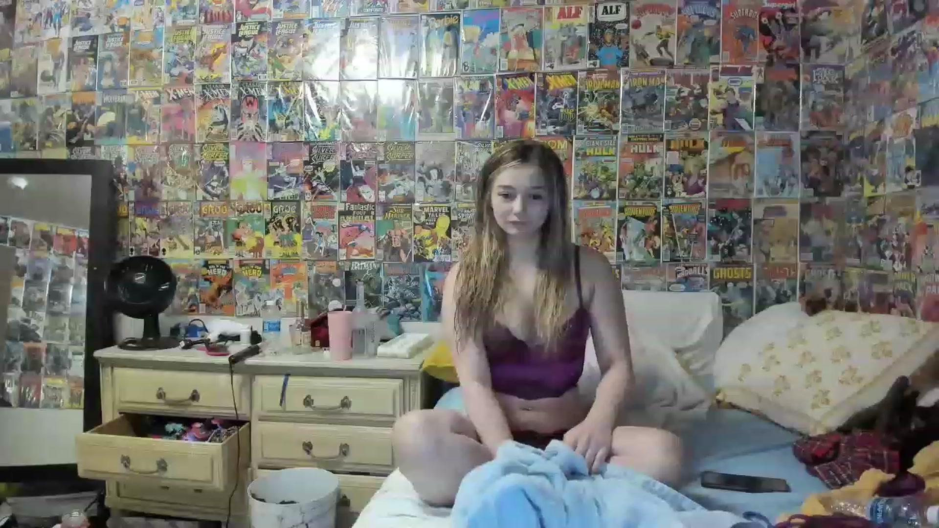 Gallery image thumbnail from Horizon_Blue's myfreecams stream on, 05/03/2023, 04:24 image 9 of 20
