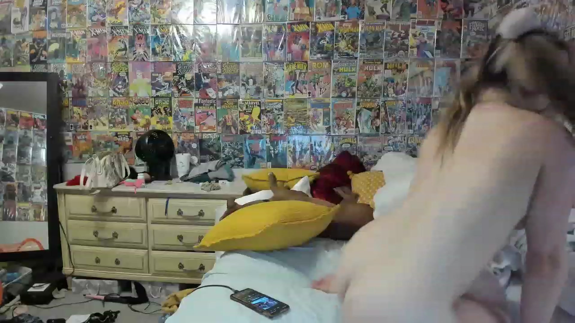 Gallery image thumbnail from Horizon_Blue's myfreecams stream on, 05/06/2023, 12:04 image 13 of 20