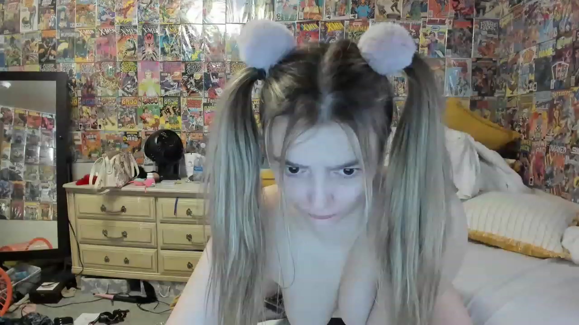 Gallery image thumbnail from Horizon_Blue's myfreecams stream on, 05/06/2023, 12:50 image 15 of 20