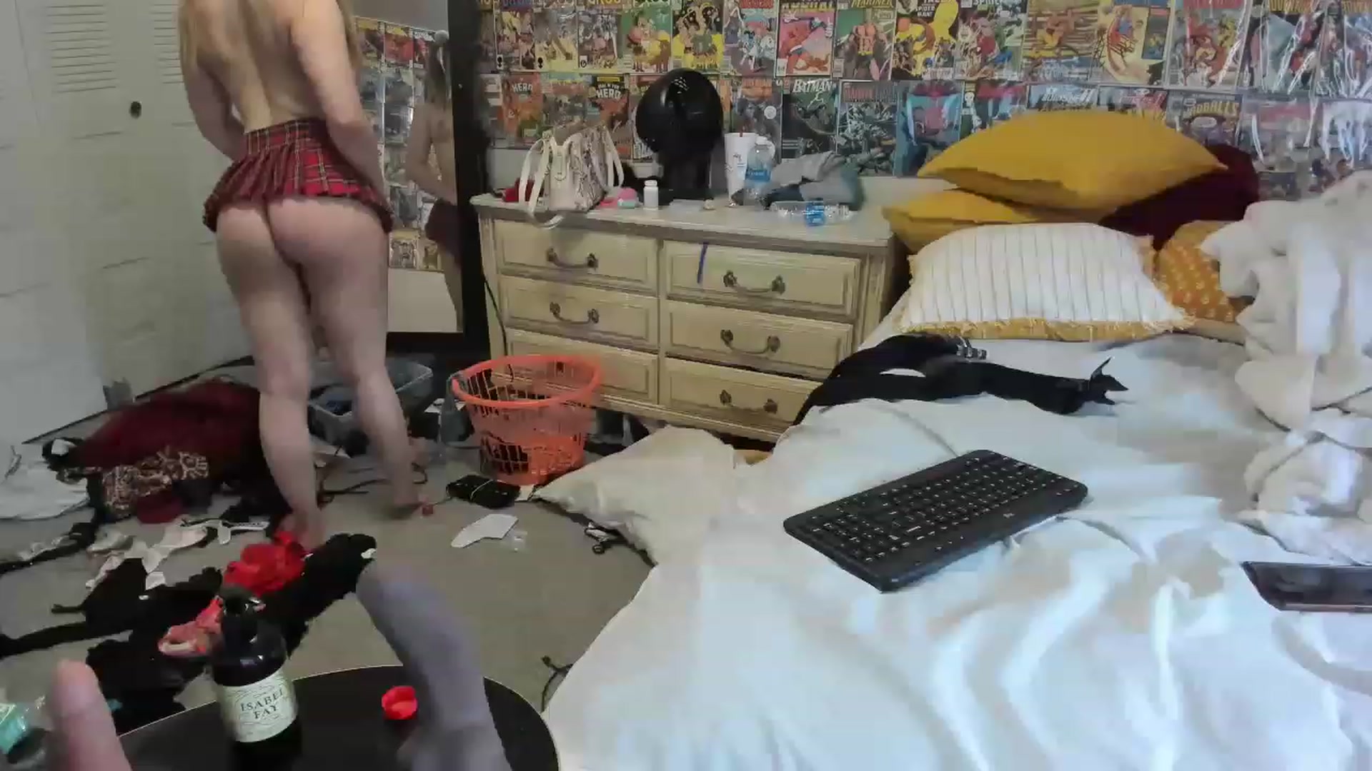 Gallery image thumbnail from Horizon_Blue's myfreecams stream on, 05/06/2023, 15:35 image 16 of 20
