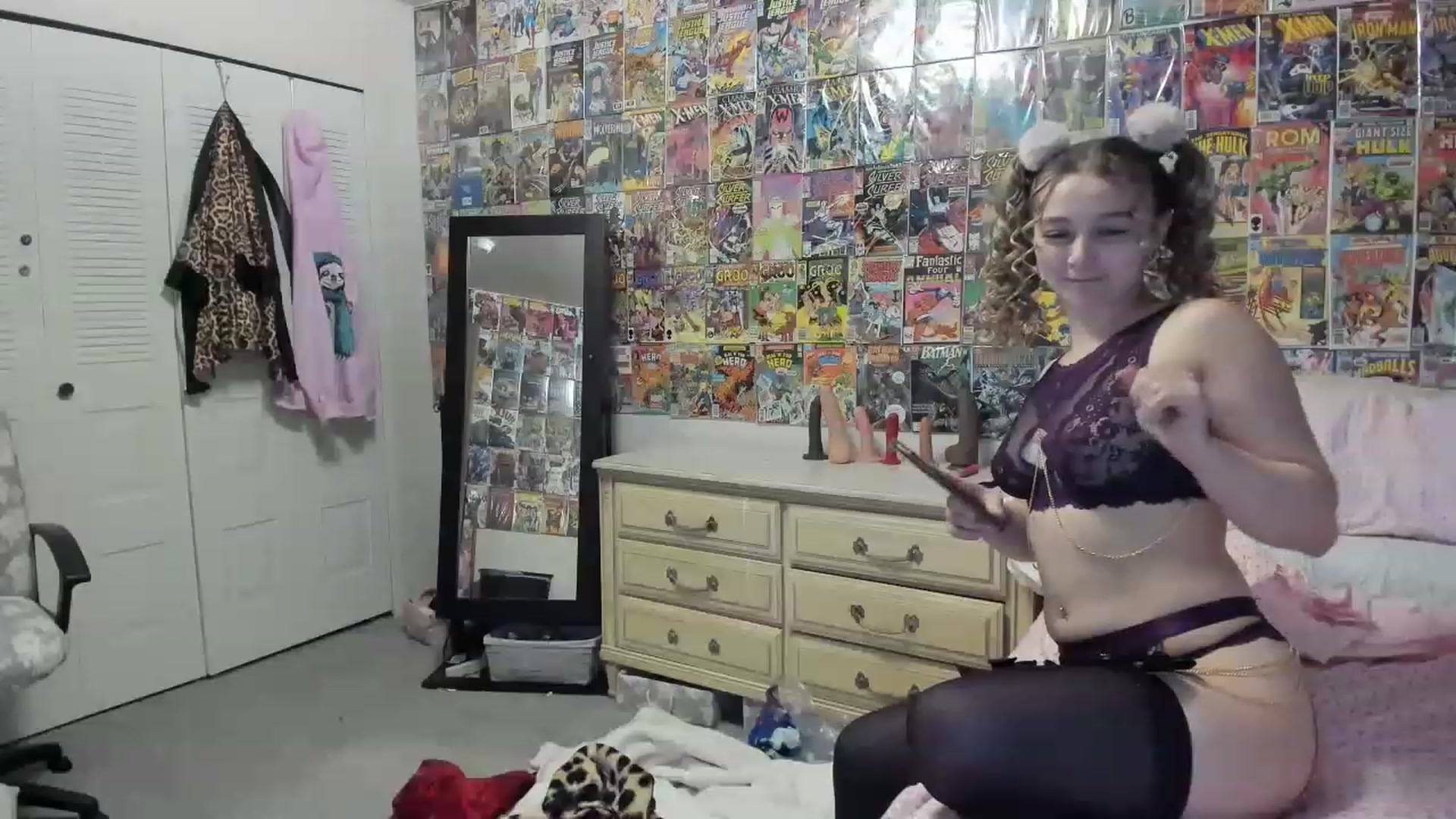 Gallery image thumbnail from Horizon_Blue's myfreecams stream on, 05/10/2023, 15:47 image 8 of 20