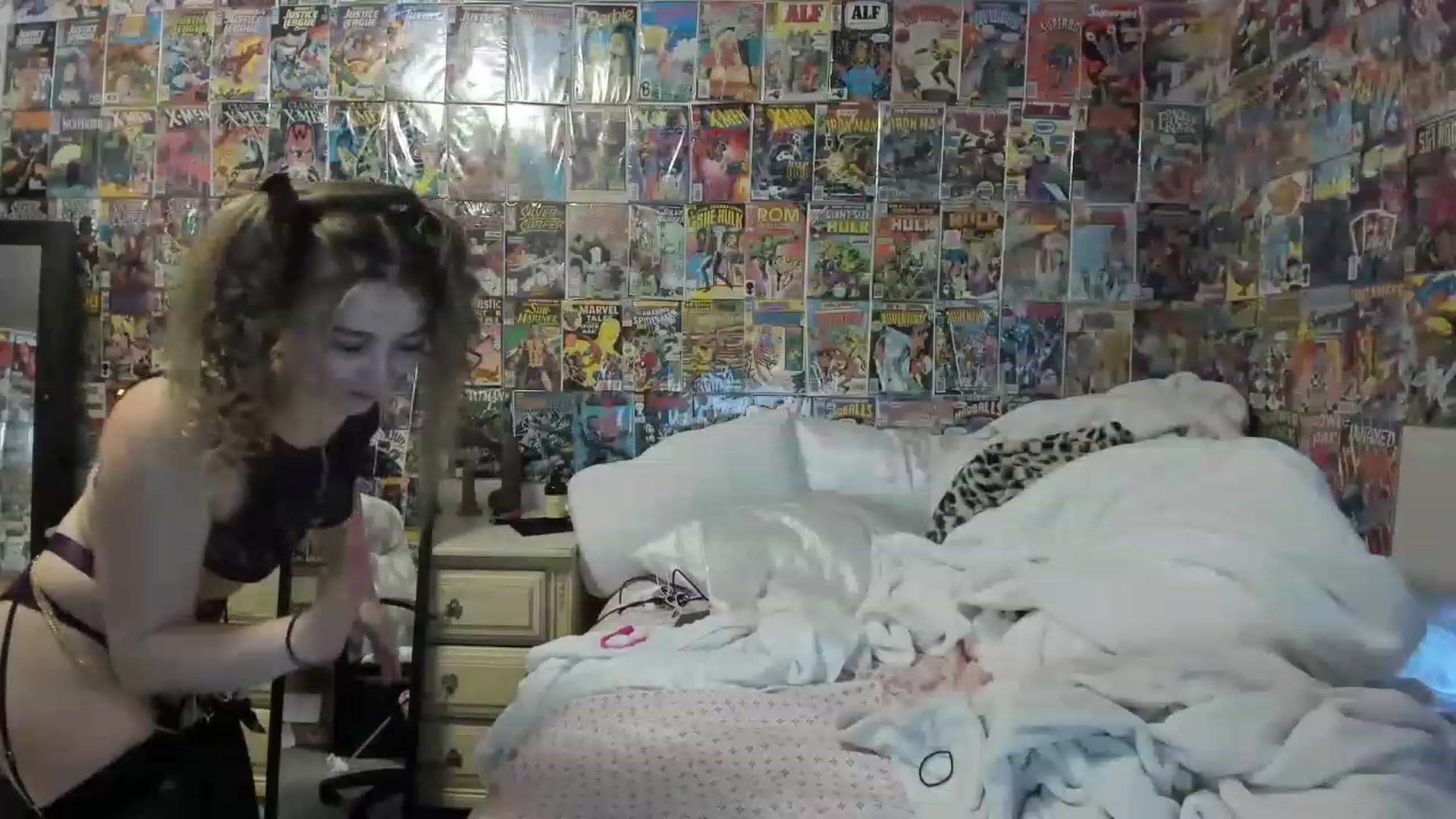 Gallery image thumbnail from Horizon_Blue's myfreecams stream on, 05/10/2023, 15:47 image 3 of 20
