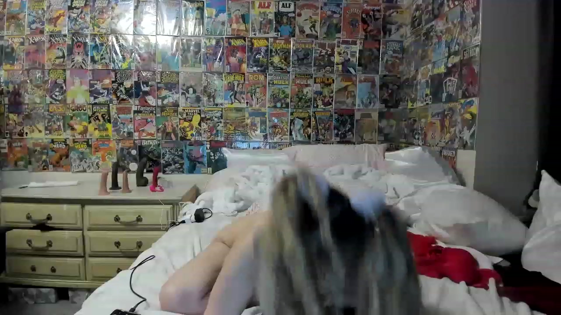 Gallery image thumbnail from Horizon_Blue's myfreecams stream on, 05/11/2023, 10:26 image 17 of 20