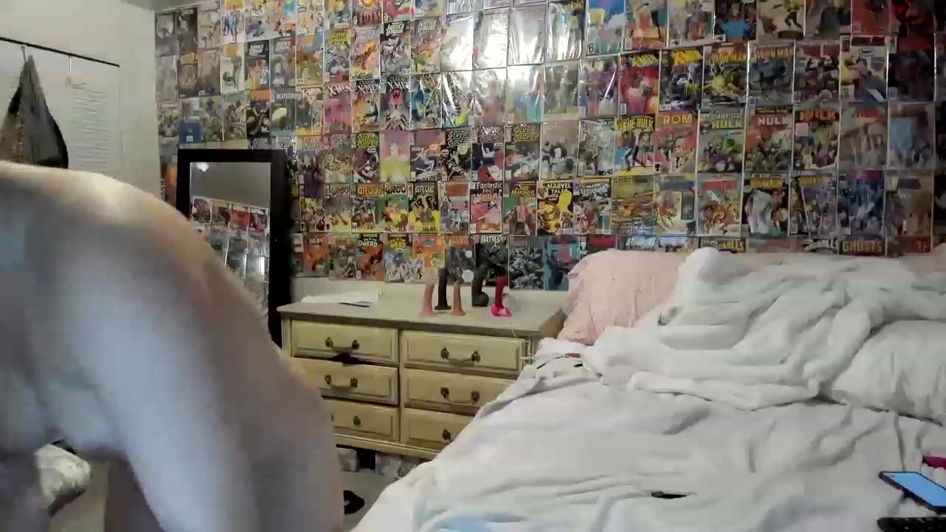 Gallery image thumbnail from Horizon_Blue's myfreecams stream on, 05/11/2023, 12:45 image 14 of 20