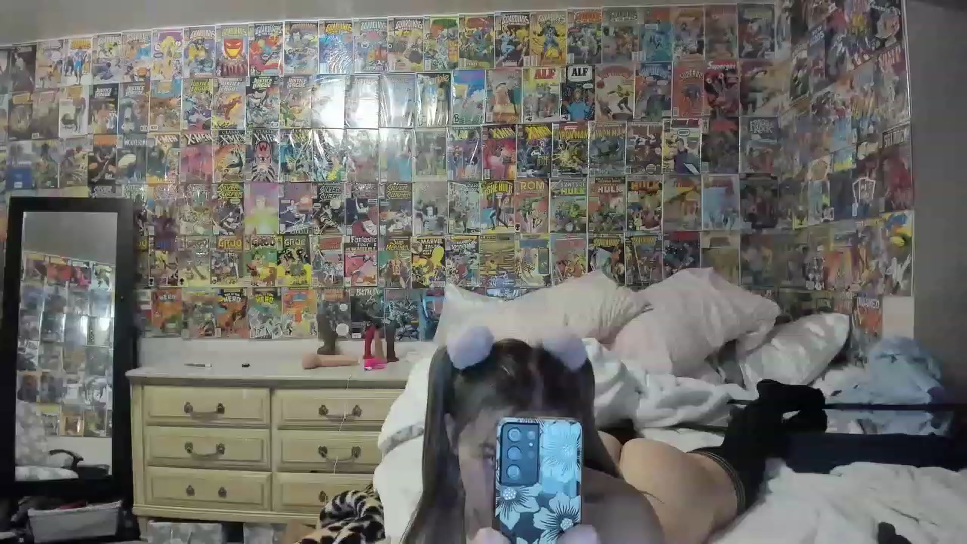 Gallery image thumbnail from Horizon_Blue's myfreecams stream on, 05/14/2023, 10:08 image 13 of 20