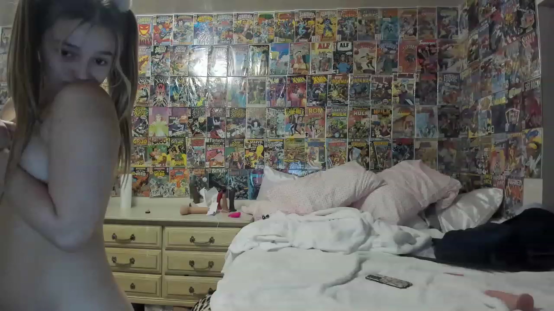 Gallery image thumbnail from Horizon_Blue's myfreecams stream on, 05/14/2023, 11:04 image 3 of 20