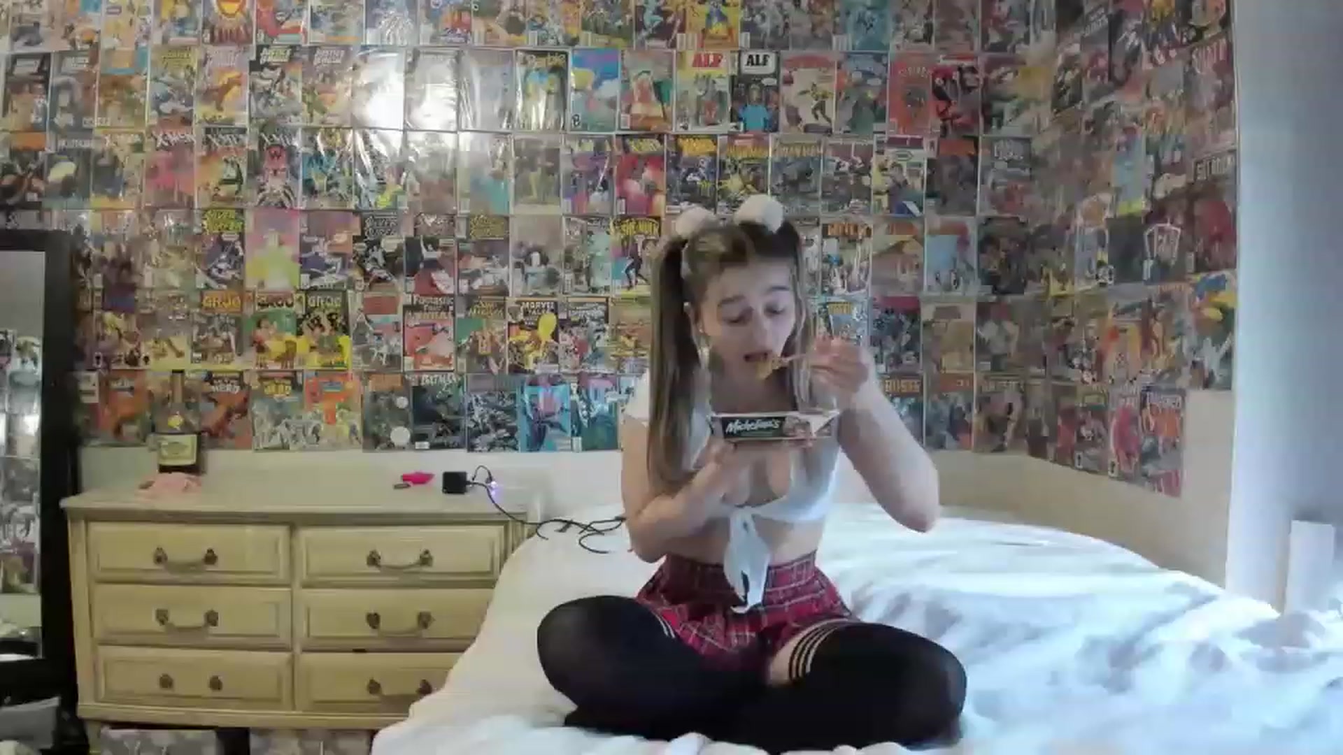 Gallery image thumbnail from Horizon_Blue's myfreecams stream on, 05/14/2023, 13:52 image 12 of 20