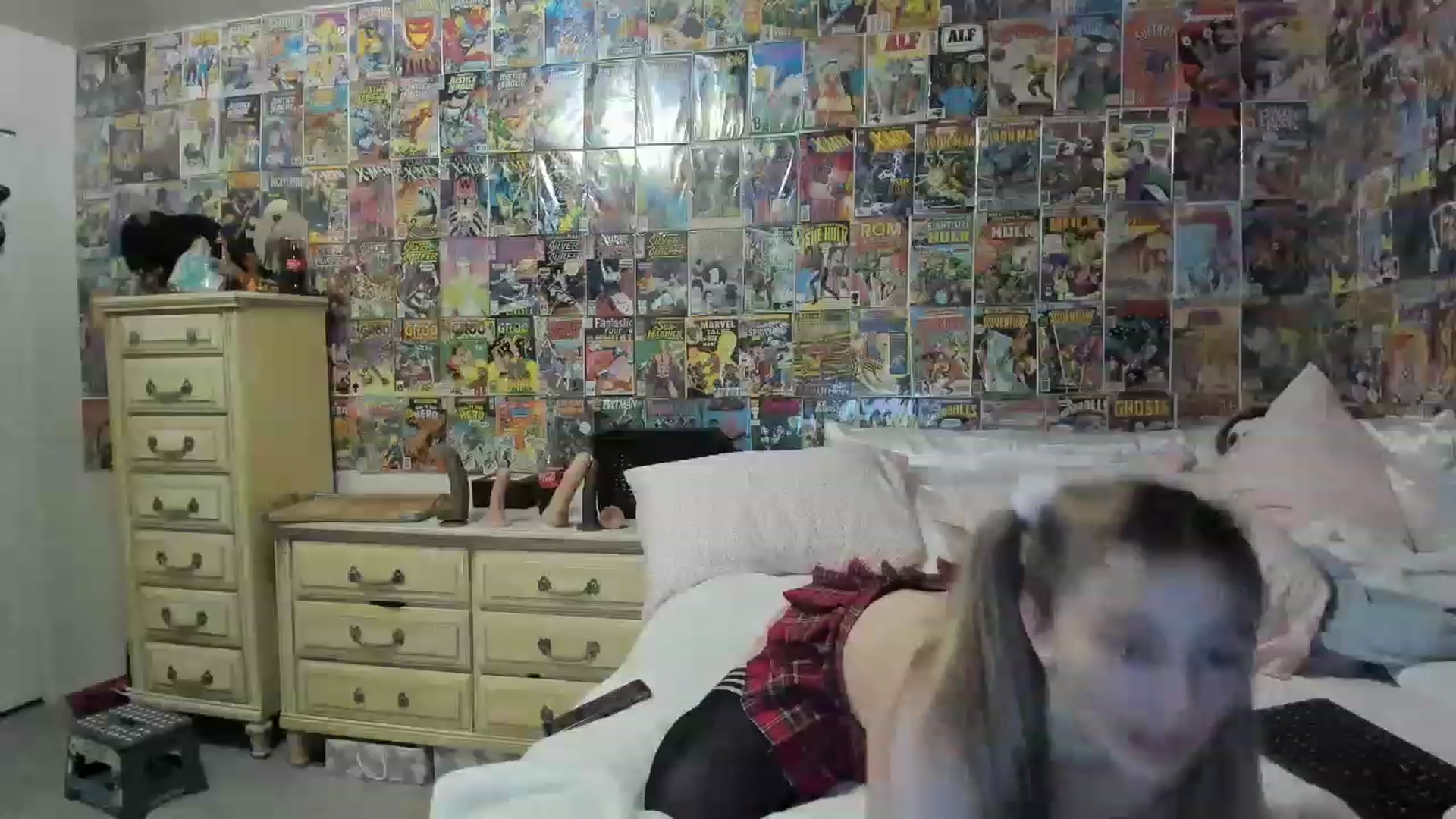 Gallery image thumbnail from Horizon_Blue's myfreecams stream on, 05/18/2023, 09:21 image 9 of 20