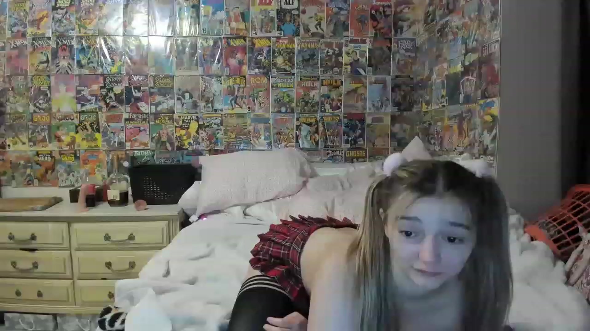 Gallery image thumbnail from Horizon_Blue's myfreecams stream on, 05/18/2023, 10:57 image 9 of 20
