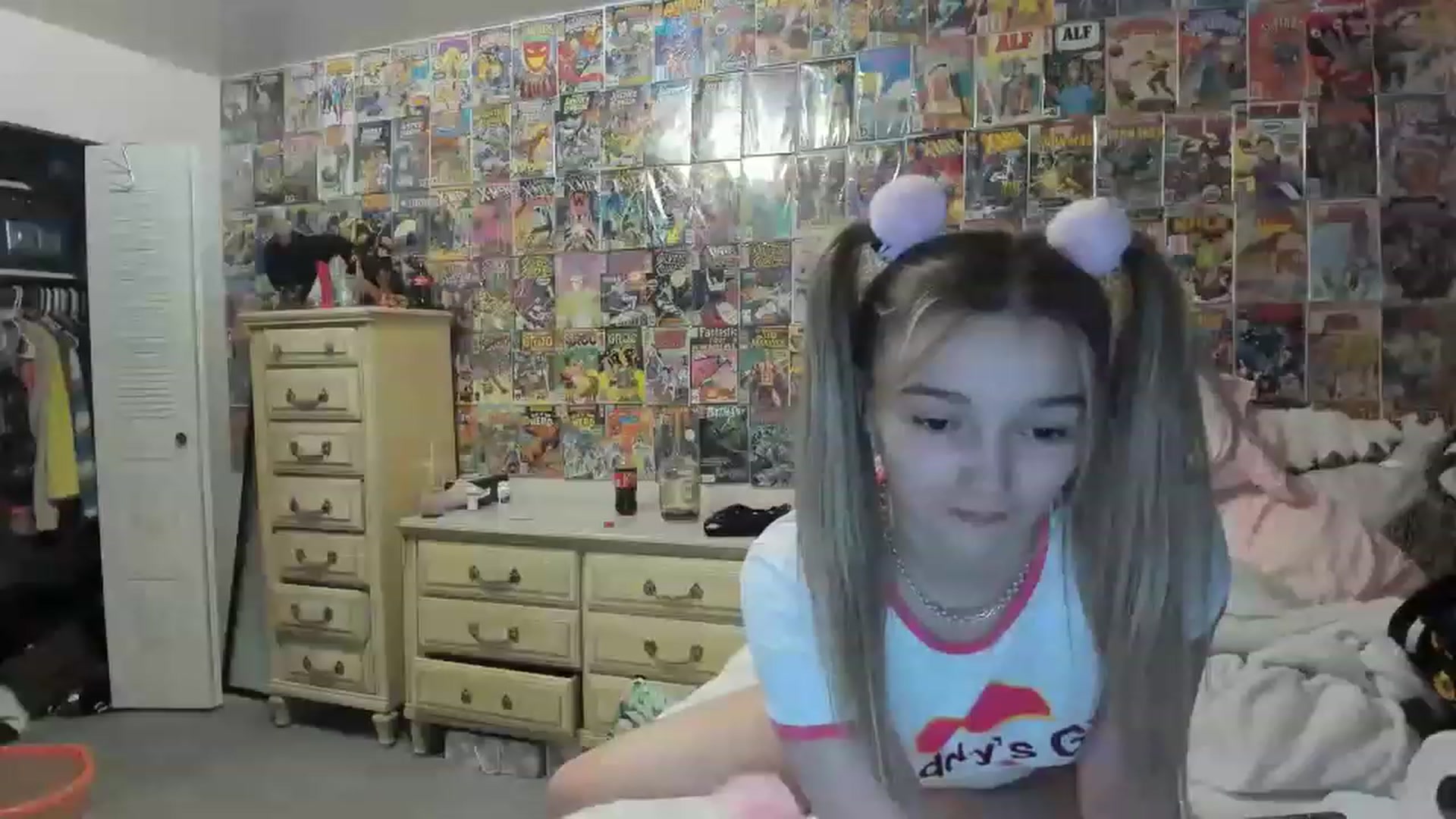 Gallery image thumbnail from Horizon_Blue's myfreecams stream on, 05/20/2023, 08:23 image 3 of 20