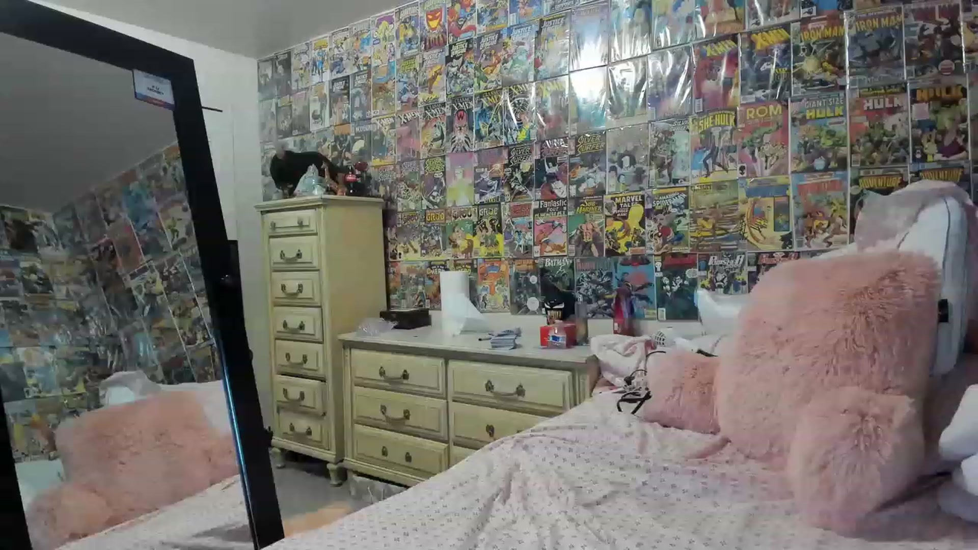 Gallery image thumbnail from Horizon_Blue's myfreecams stream on, 06/03/2023, 05:19 image 3 of 20