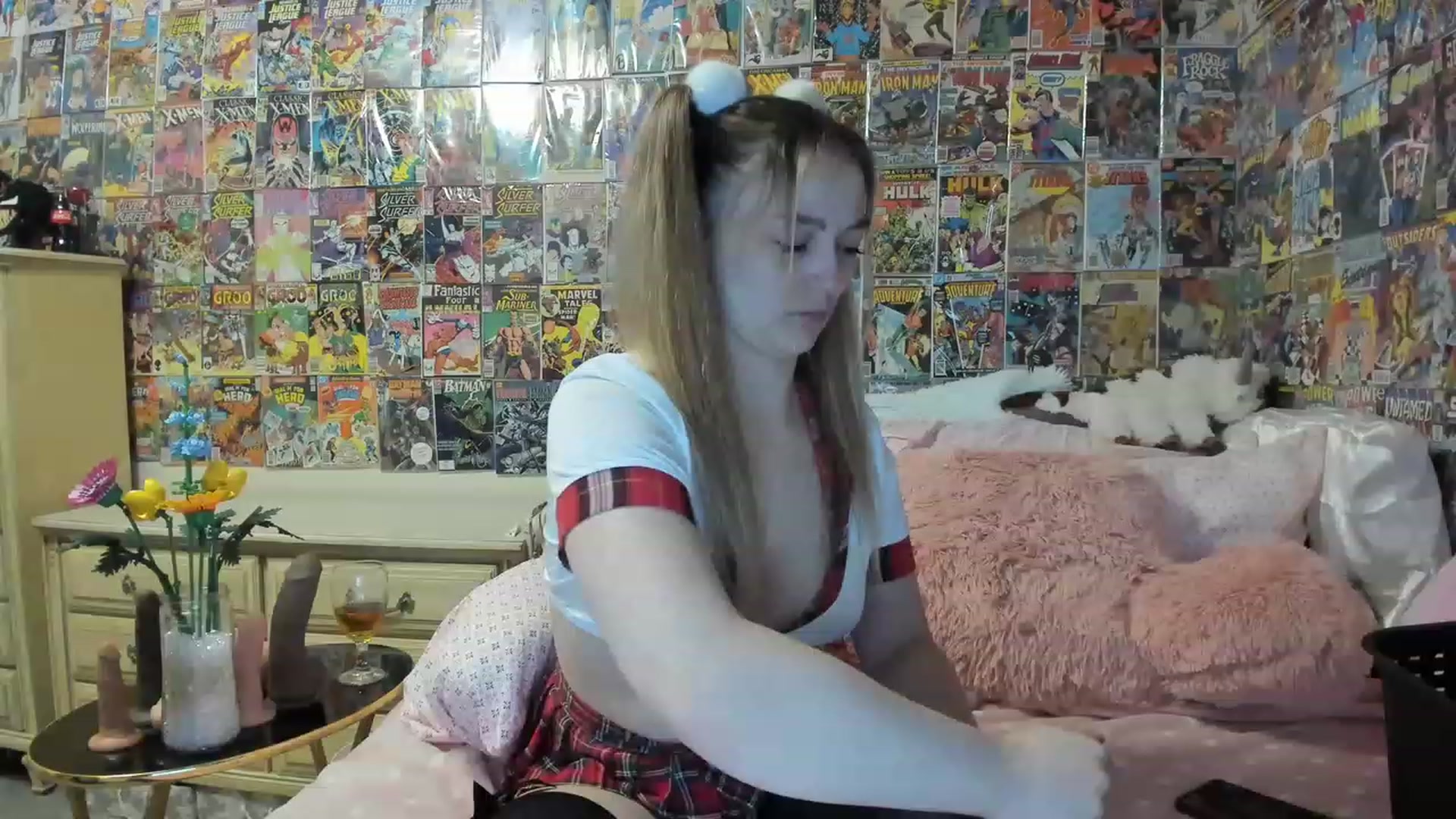 Gallery image thumbnail from Horizon_Blue's myfreecams stream on, 06/20/2023, 15:16 image 6 of 20