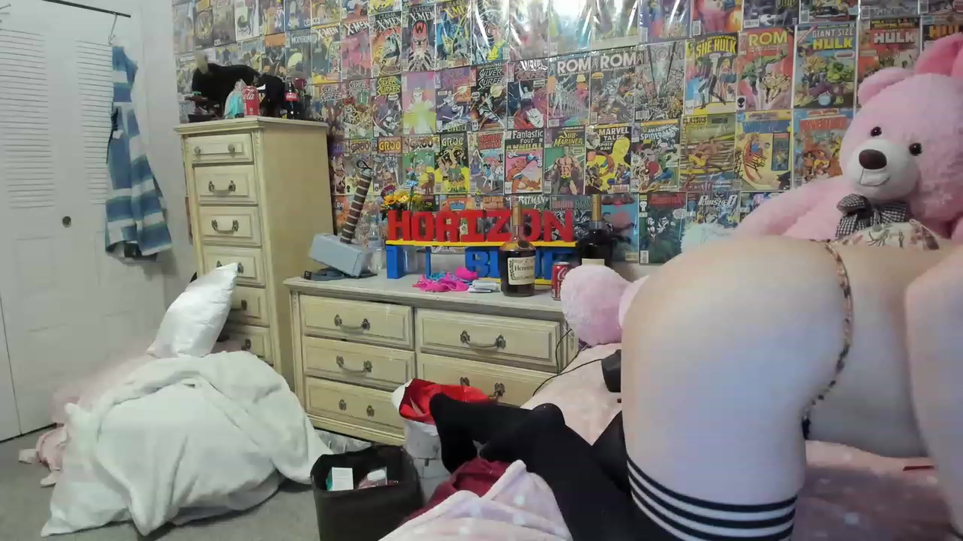 Gallery image thumbnail from Horizon_Blue's myfreecams stream on, 06/29/2023, 07:13 image 10 of 20