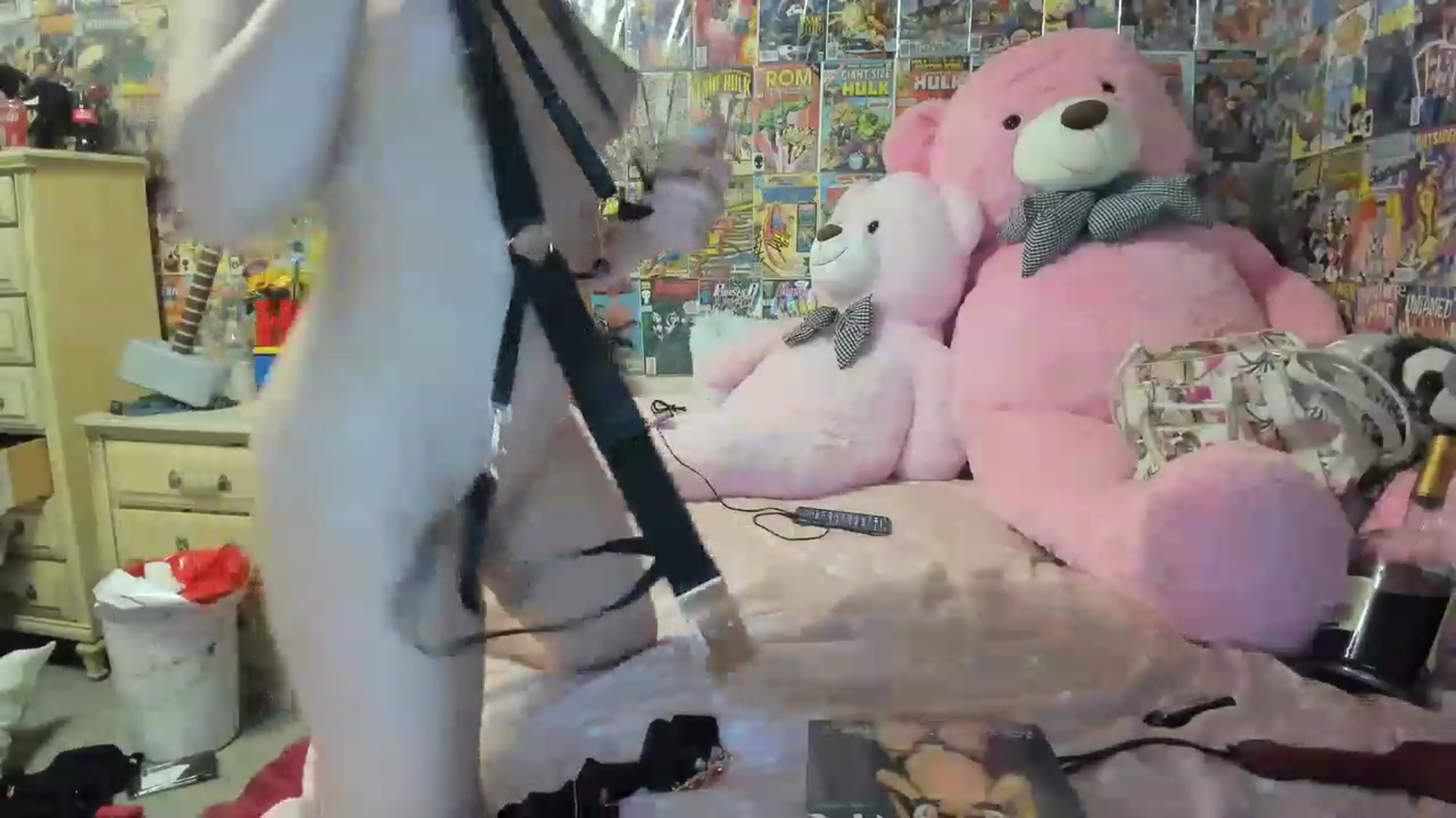 Gallery image thumbnail from Horizon_Blue's myfreecams stream on, 06/30/2023, 01:30 image 10 of 20