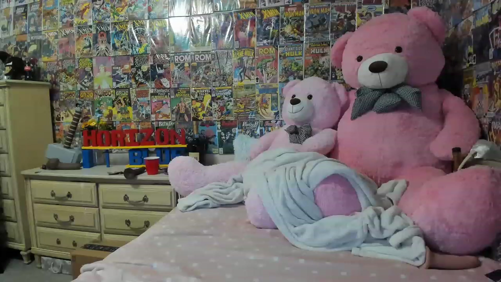 Gallery image thumbnail from Horizon_Blue's myfreecams stream on, 07/02/2023, 07:05 image 8 of 20