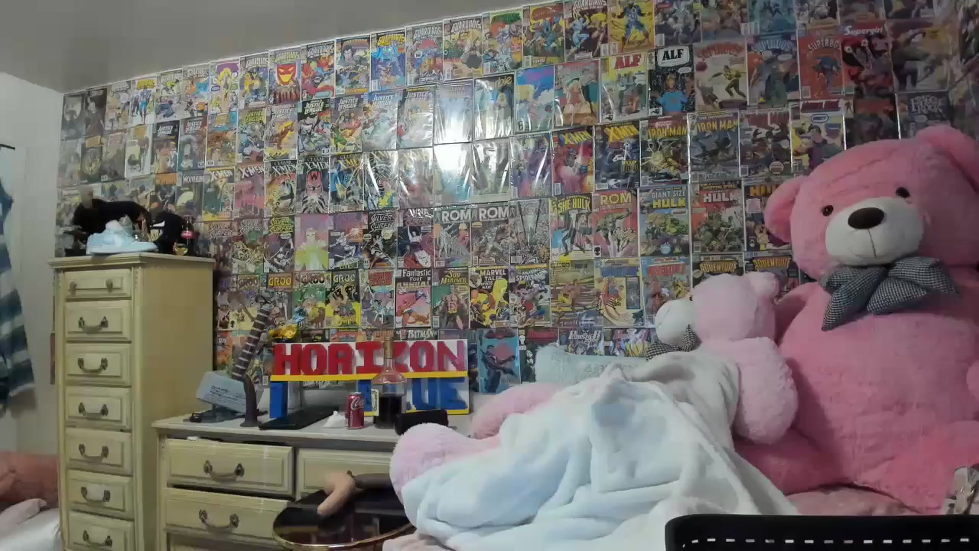 Gallery image thumbnail from Horizon_Blue's myfreecams stream on, 07/08/2023, 12:57 image 19 of 20