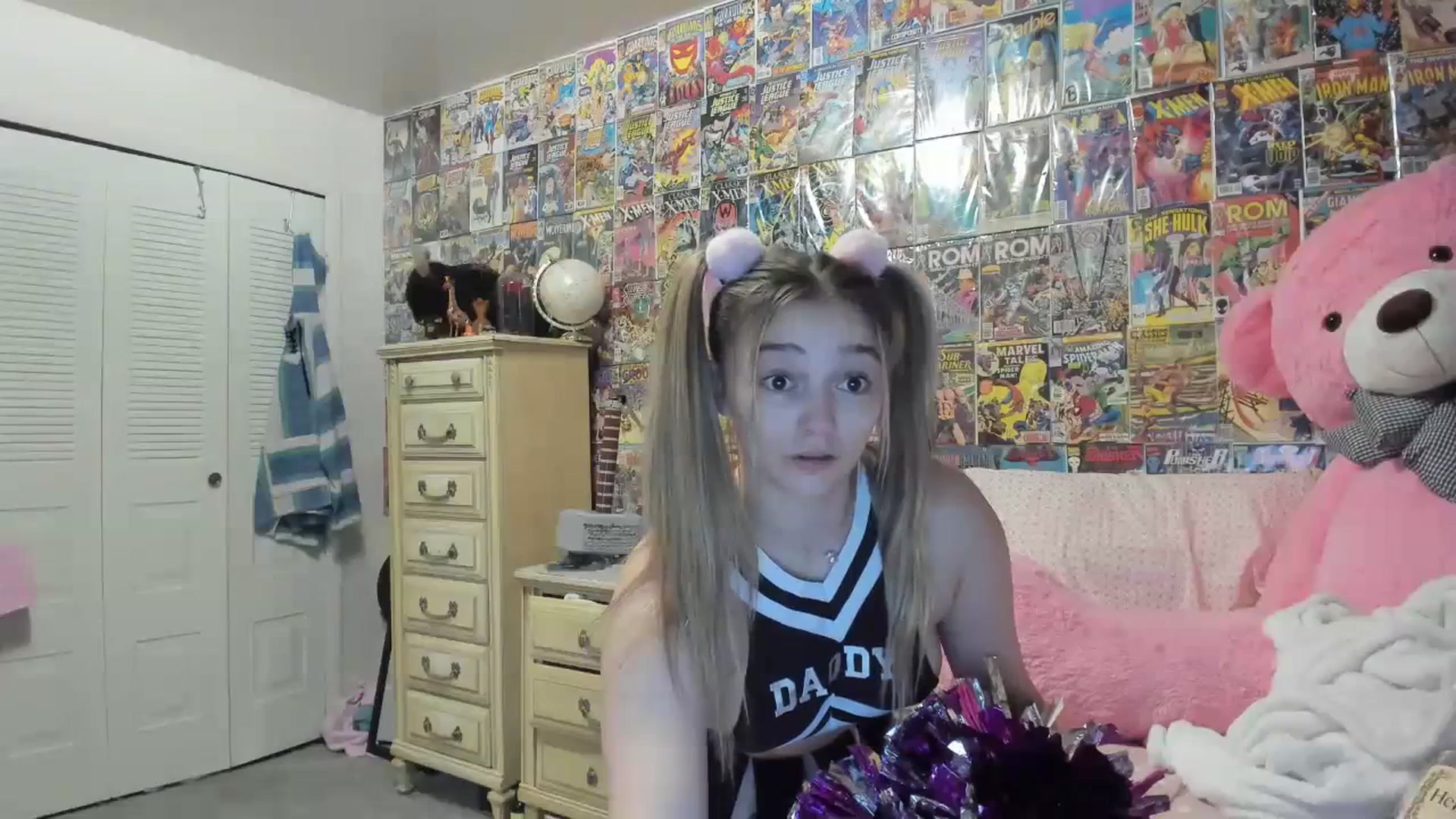 Gallery image thumbnail from Horizon_Blue's myfreecams stream on, 07/14/2023, 01:52 image 4 of 20