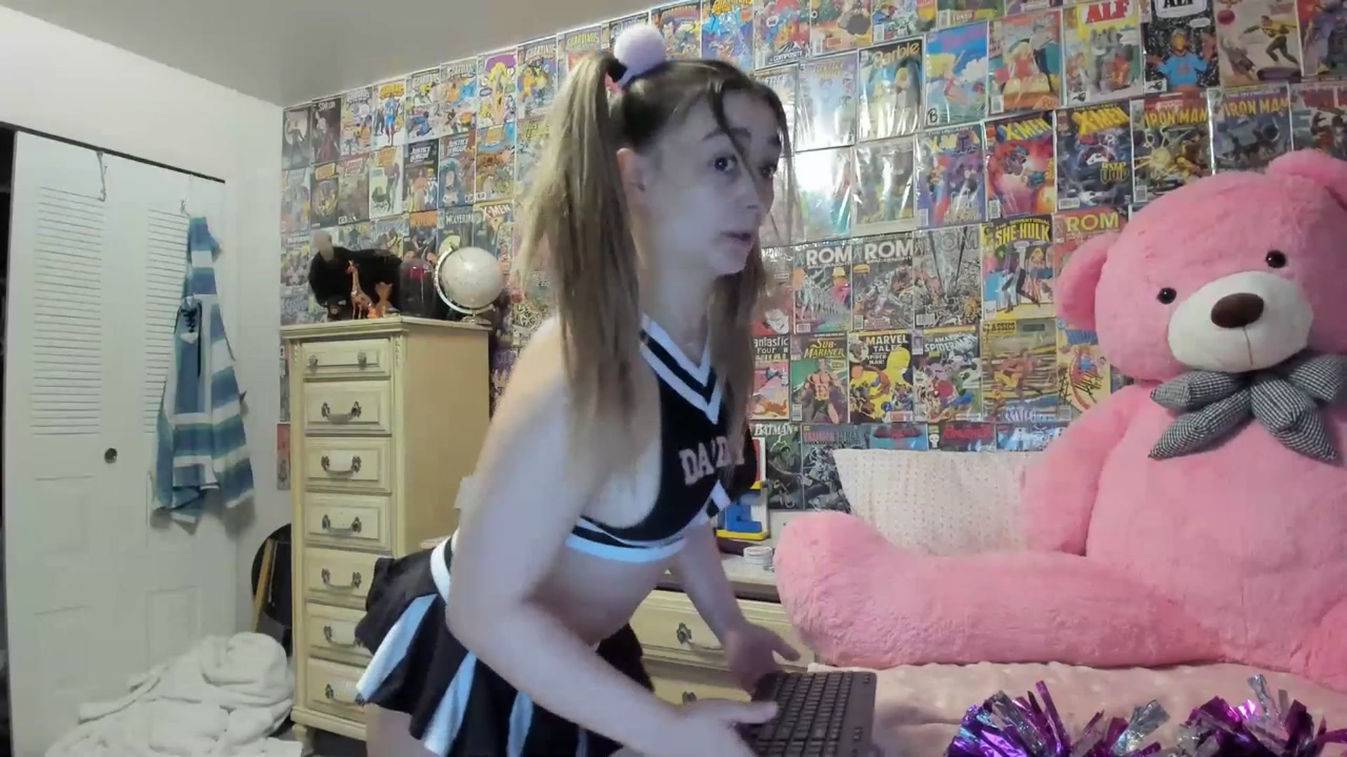 Gallery image thumbnail from Horizon_Blue's myfreecams stream on, 07/14/2023, 23:16 image 10 of 20