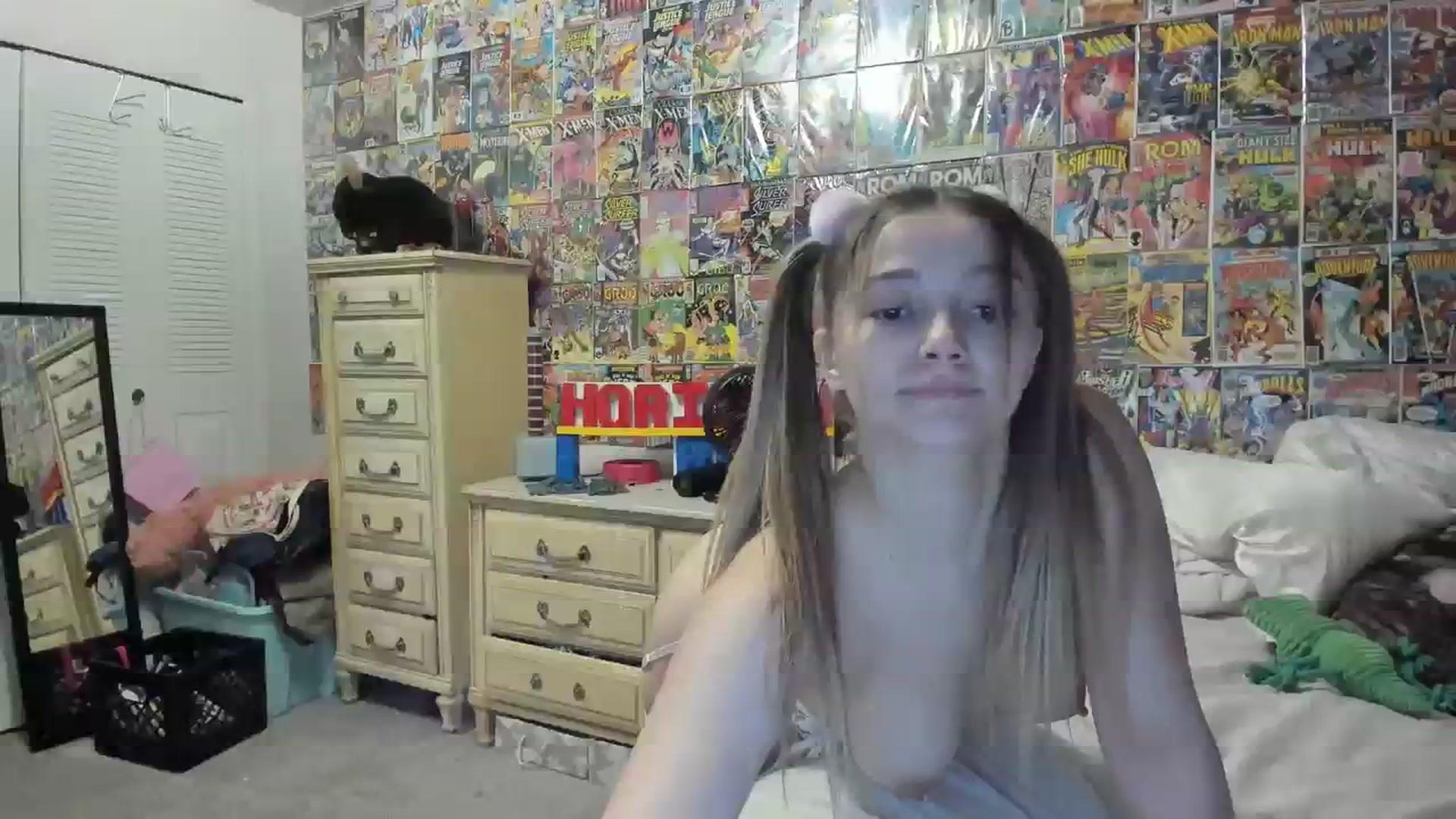 Gallery image thumbnail from Horizon_Blue's myfreecams stream on, 07/25/2023, 04:07 image 2 of 20