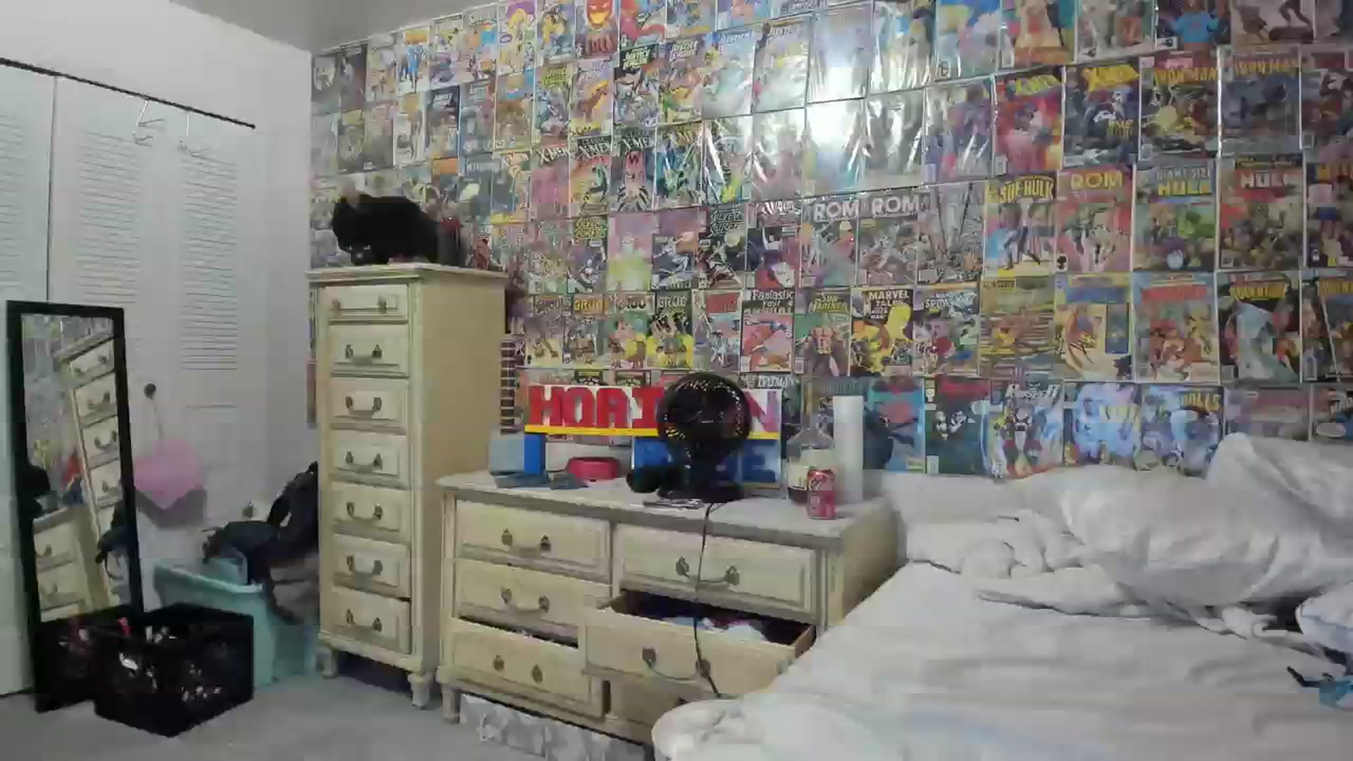 Gallery image thumbnail from Horizon_Blue's myfreecams stream on, 07/25/2023, 04:07 image 8 of 20