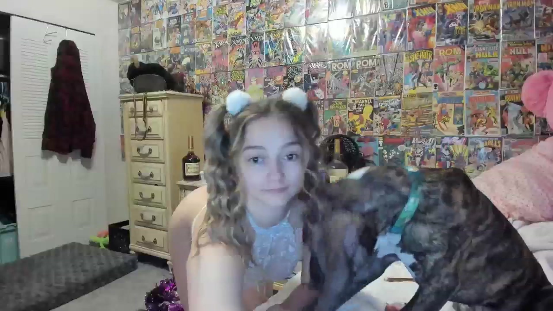 Gallery image thumbnail from Horizon_Blue's myfreecams stream on, 08/03/2023, 01:53 image 6 of 20