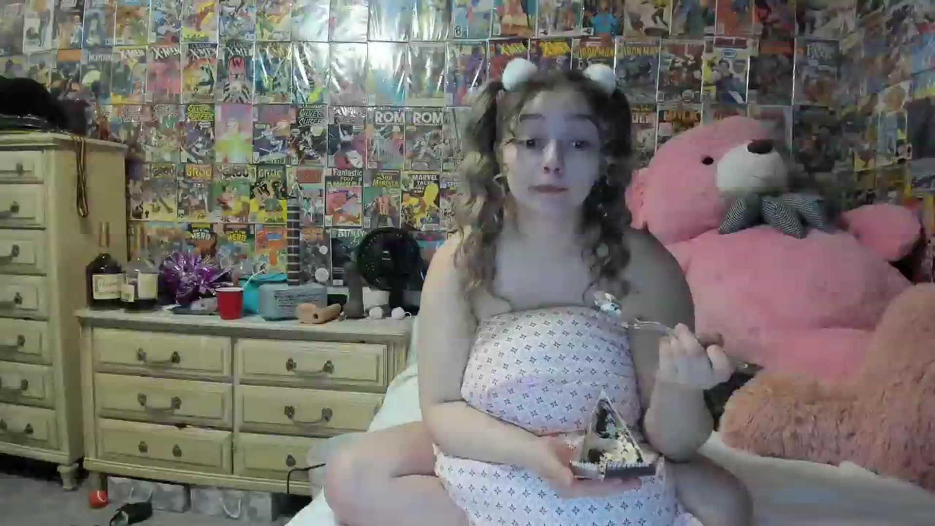 Gallery image thumbnail from Horizon_Blue's myfreecams stream on, 08/03/2023, 07:40 image 6 of 20