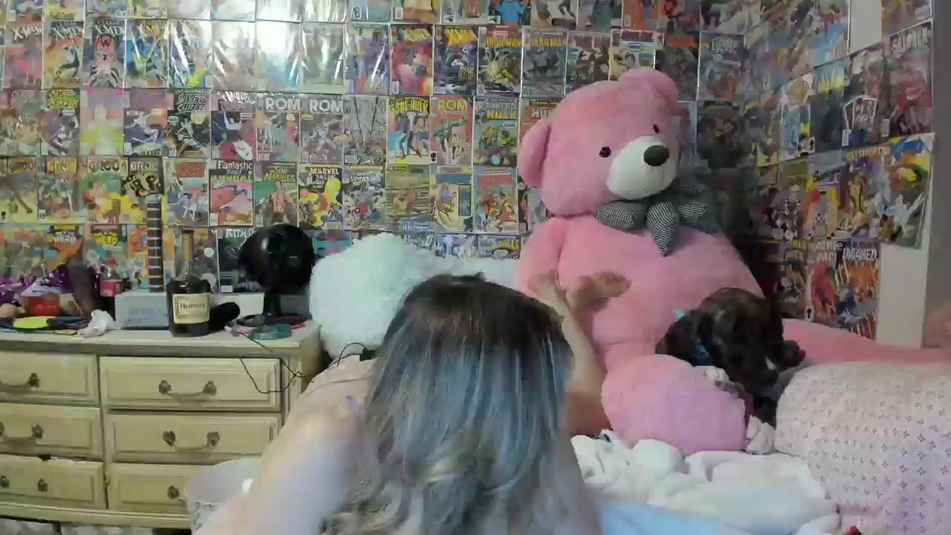 Gallery image thumbnail from Horizon_Blue's myfreecams stream on, 08/04/2023, 04:41 image 10 of 20