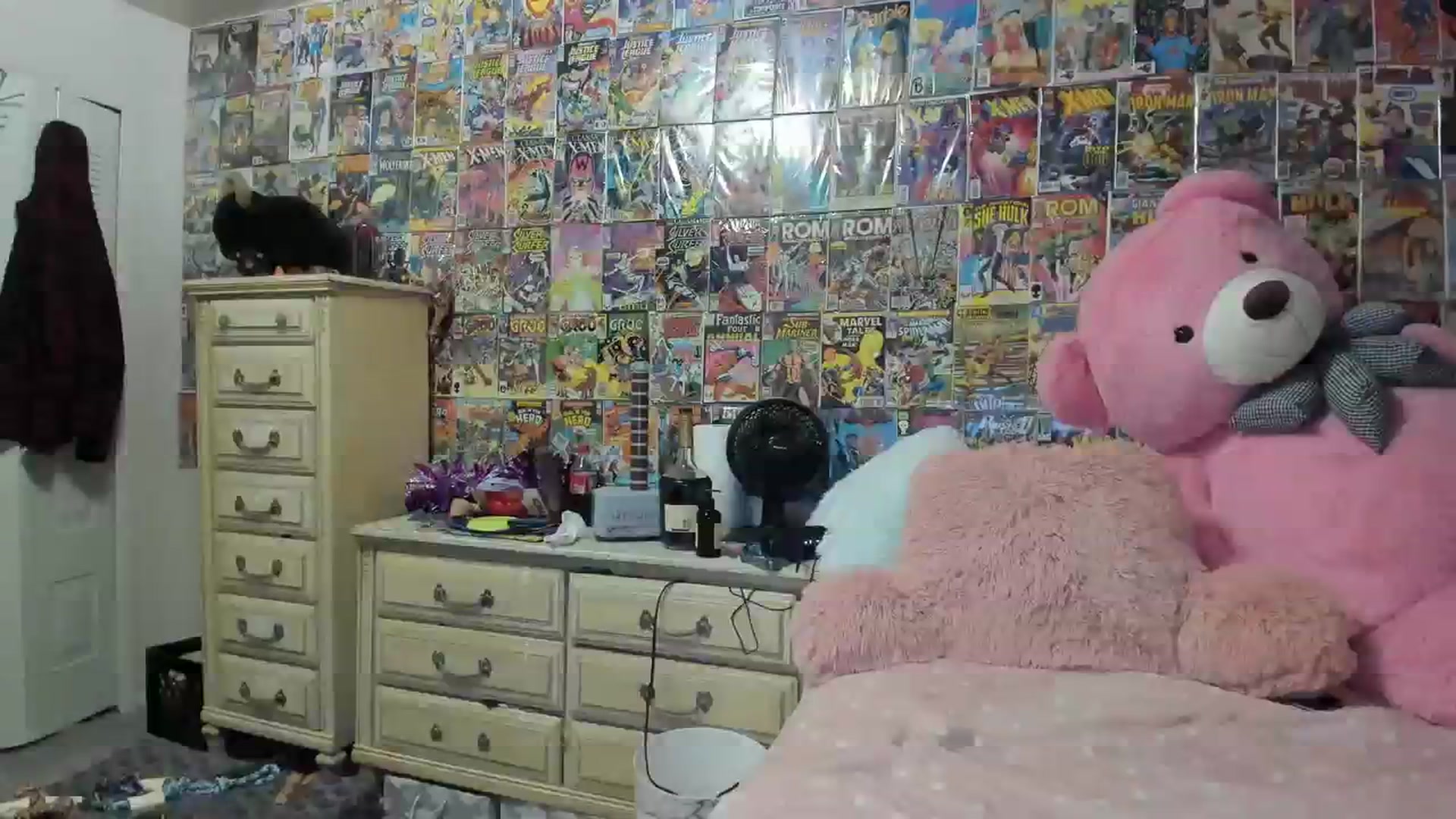 Gallery image thumbnail from Horizon_Blue's myfreecams stream on, 08/04/2023, 05:27 image 6 of 20