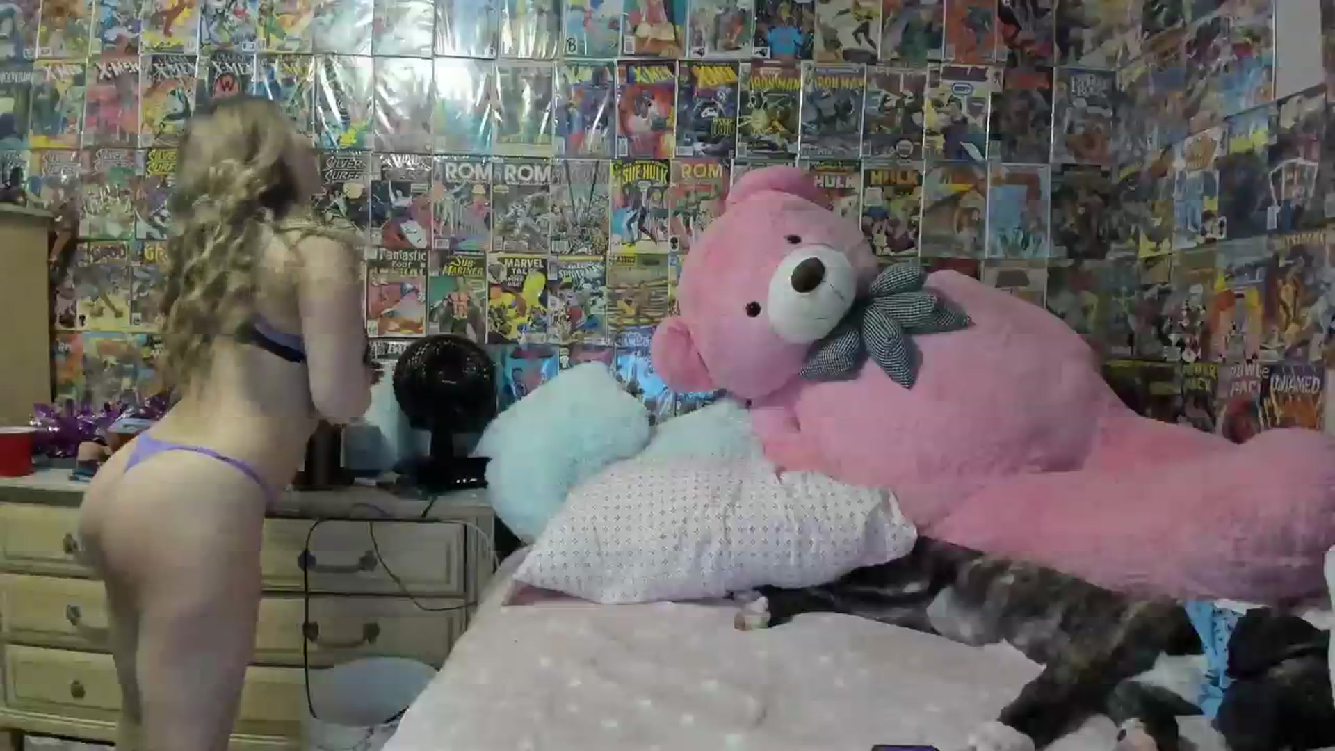 Gallery image thumbnail from Horizon_Blue's myfreecams stream on, 08/04/2023, 06:54 image 5 of 20