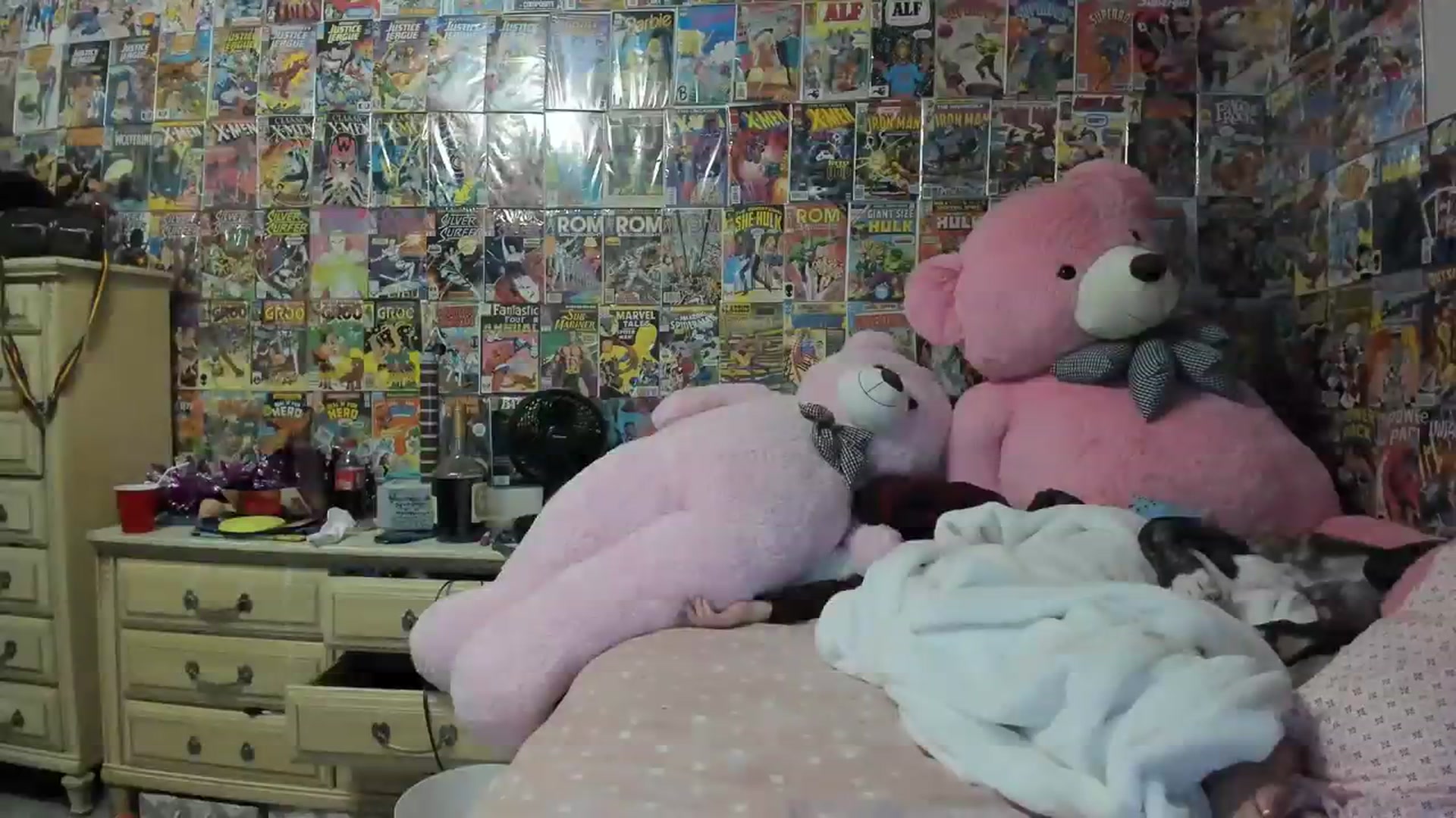 Gallery image thumbnail from Horizon_Blue's myfreecams stream on, 08/04/2023, 10:39 image 16 of 20