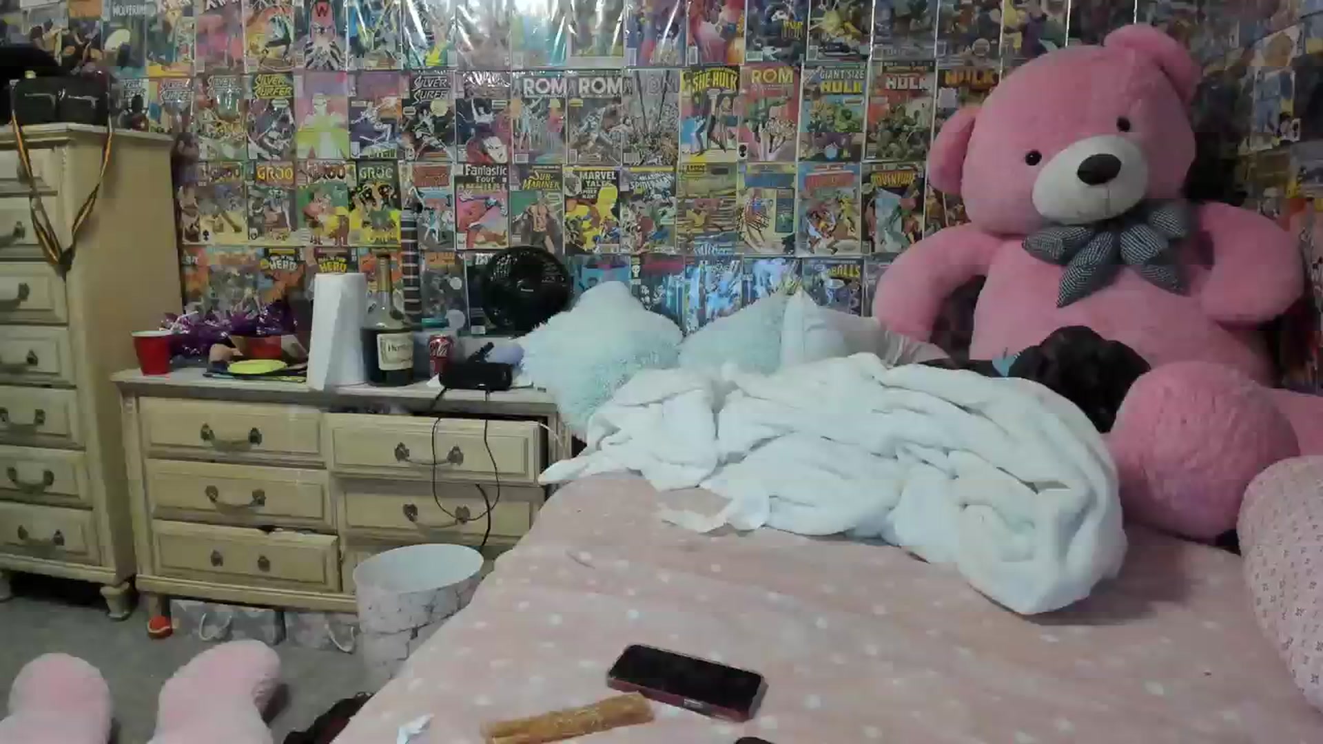 Gallery image thumbnail from Horizon_Blue's myfreecams stream on, 08/04/2023, 18:19 image 12 of 20