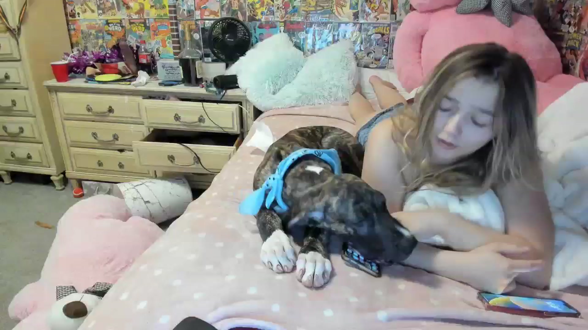 Gallery image thumbnail from Horizon_Blue's myfreecams stream on, 08/04/2023, 18:19 image 1 of 20