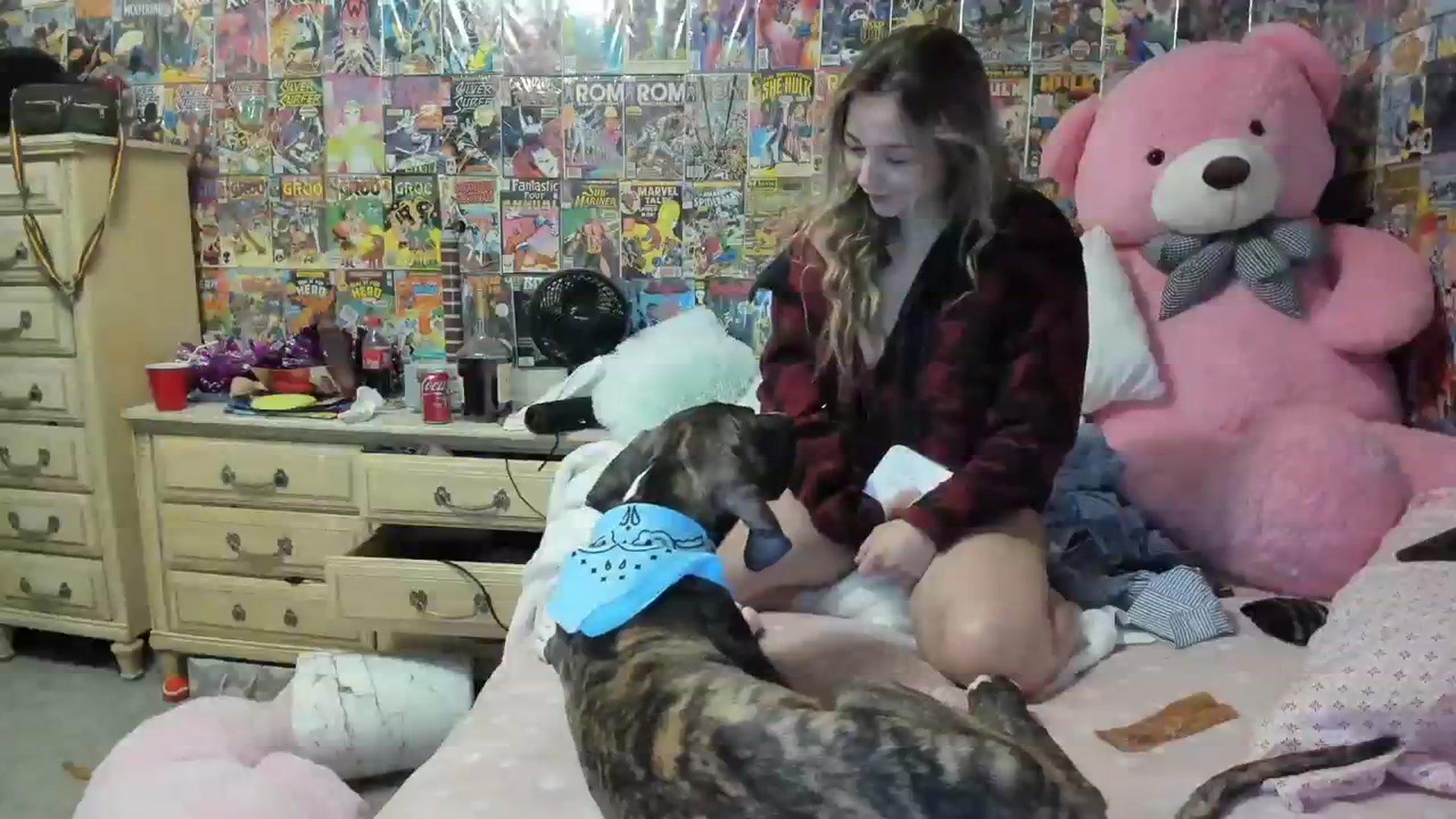 Gallery image thumbnail from Horizon_Blue's myfreecams stream on, 08/04/2023, 18:19 image 6 of 20