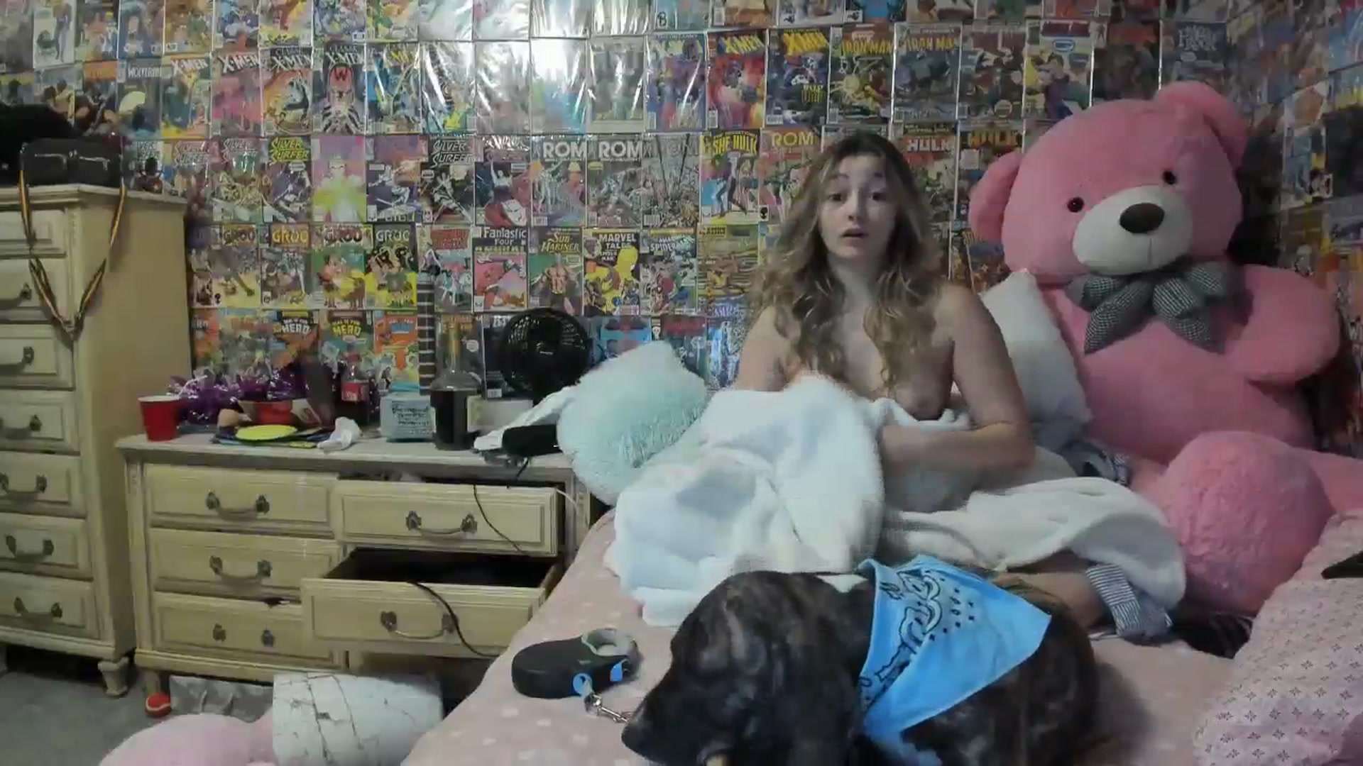 Gallery image thumbnail from Horizon_Blue's myfreecams stream on, 08/04/2023, 18:19 image 4 of 20