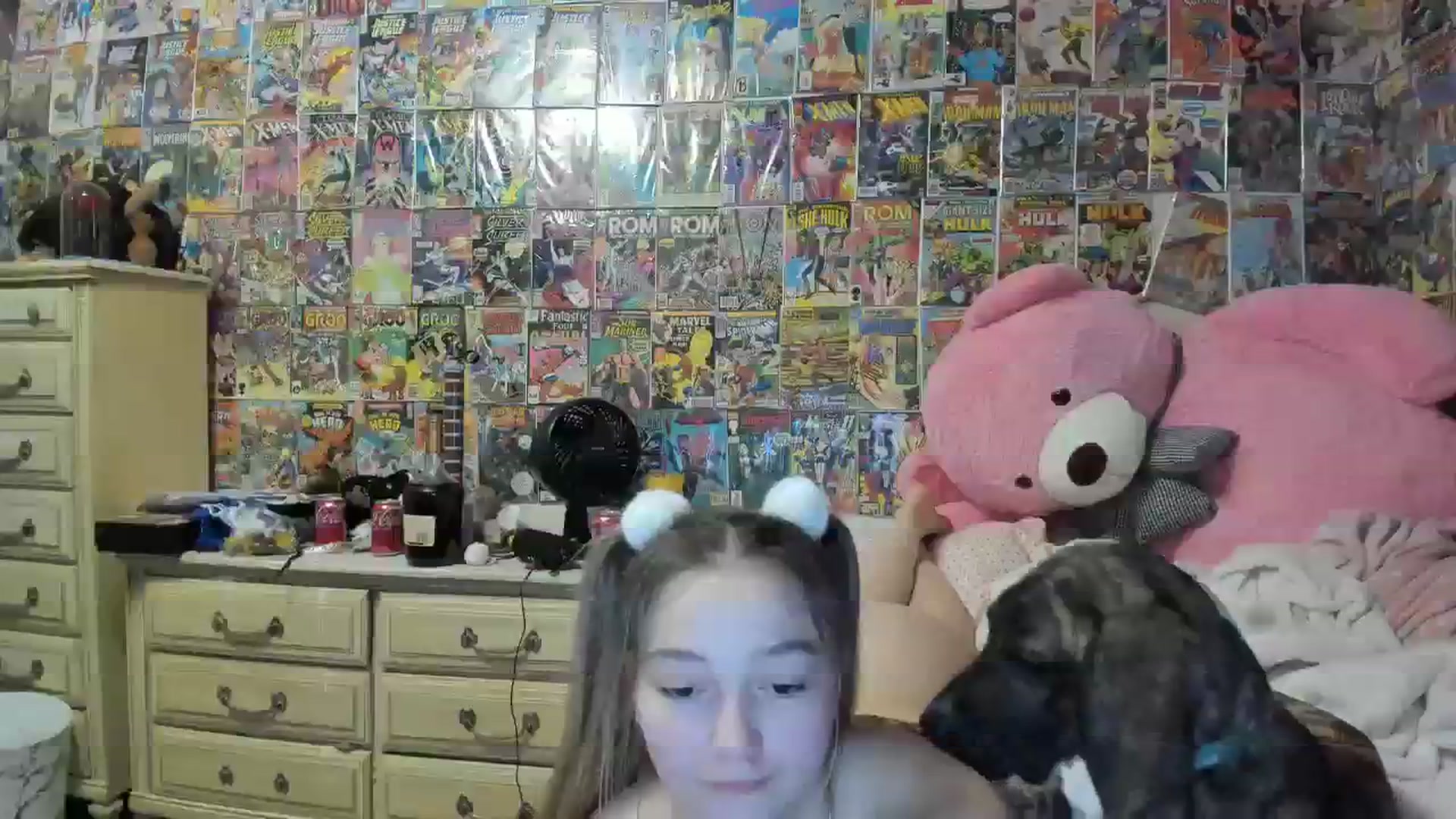 Gallery image thumbnail from Horizon_Blue's myfreecams stream on, 08/10/2023, 09:52 image 18 of 20