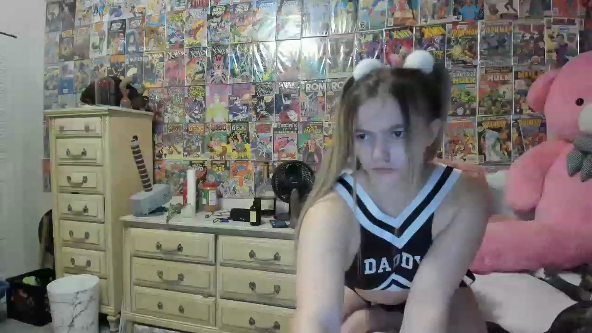 Gallery image thumbnail from Horizon_Blue's myfreecams stream on, 08/12/2023, 02:34 image 16 of 20