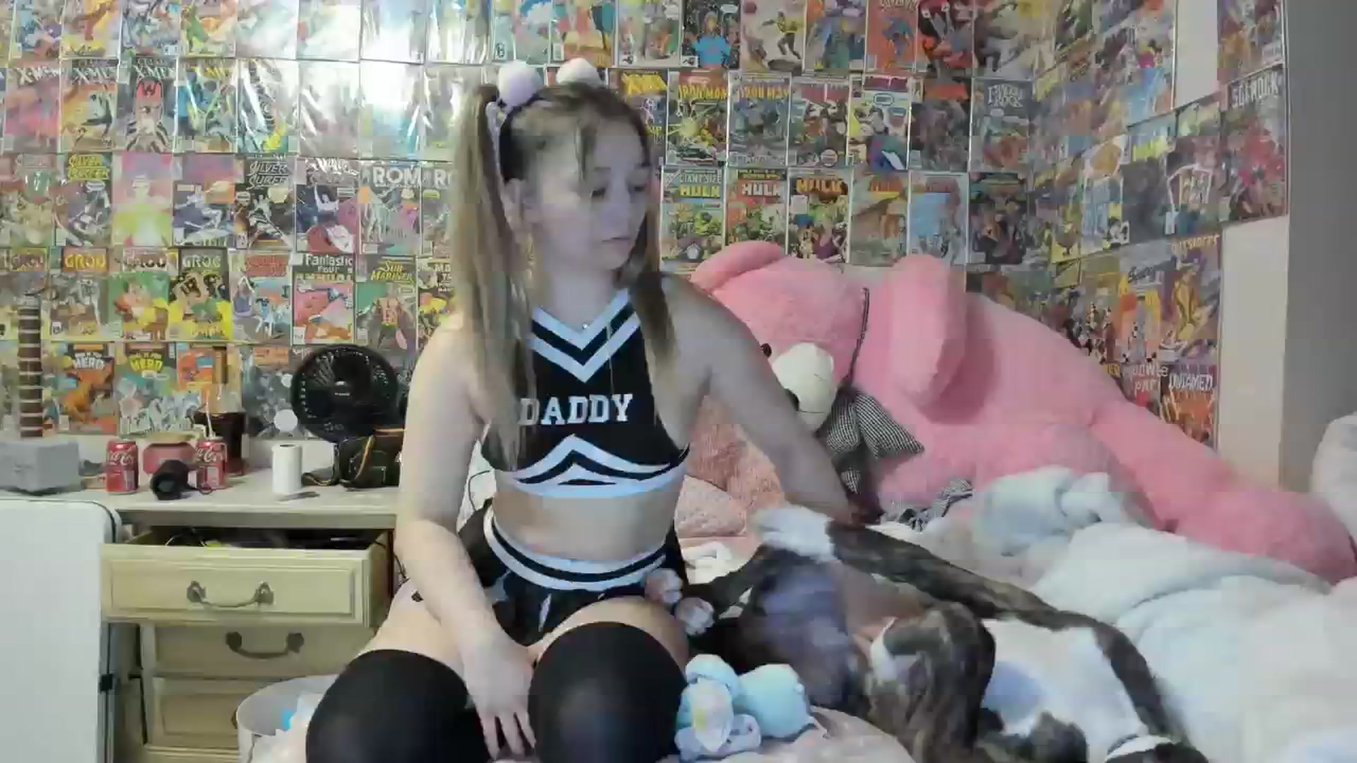Gallery image thumbnail from Horizon_Blue's myfreecams stream on, 08/18/2023, 04:12 image 1 of 20