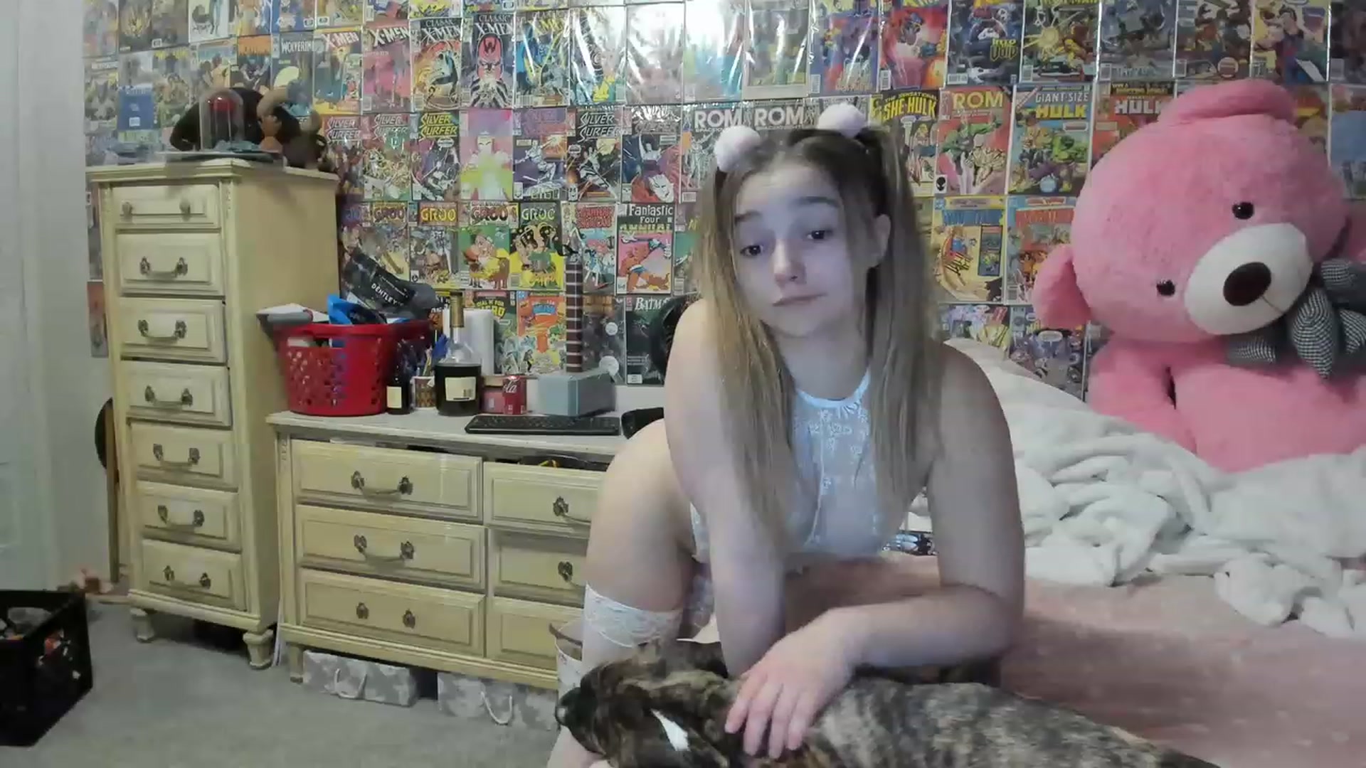 Gallery image thumbnail from Horizon_Blue's myfreecams stream on, 08/19/2023, 03:05 image 5 of 20