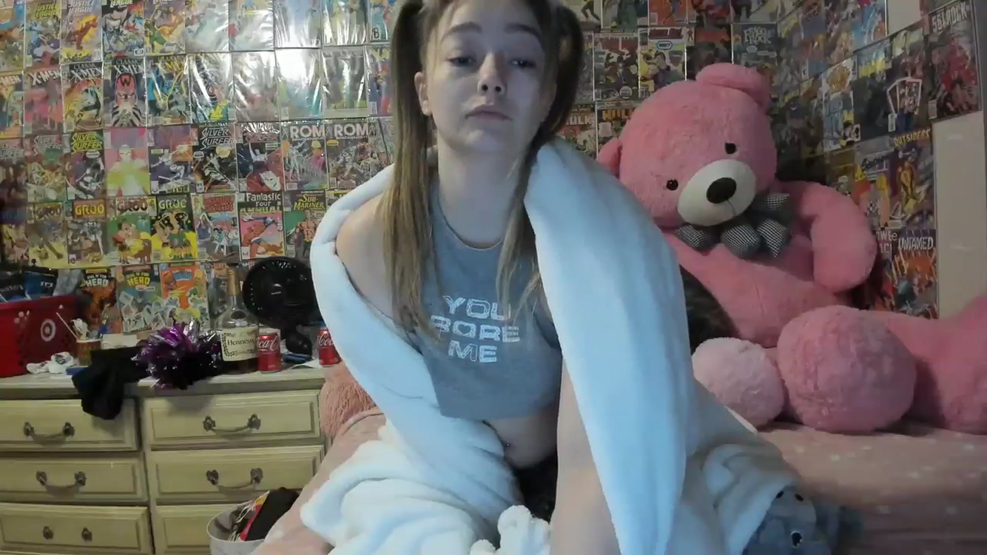 Gallery image thumbnail from Horizon_Blue's myfreecams stream on, 08/20/2023, 21:30 image 2 of 20