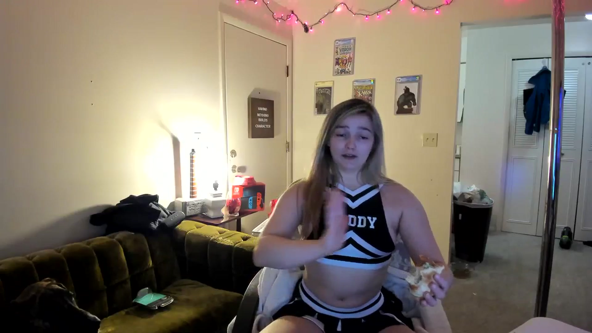 Gallery image thumbnail from Horizon_Blue's myfreecams stream on, 09/15/2023, 08:35 image 13 of 20