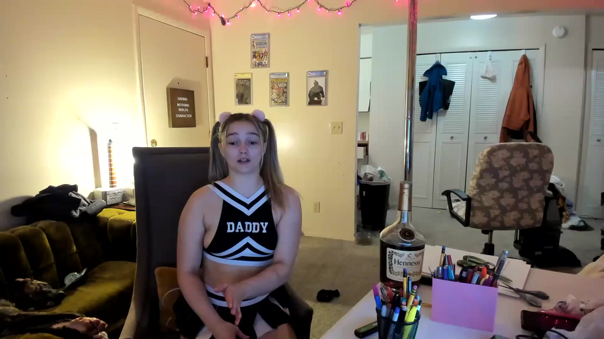 Gallery image thumbnail from Horizon_Blue's myfreecams stream on, 09/15/2023, 10:10 image 20 of 20