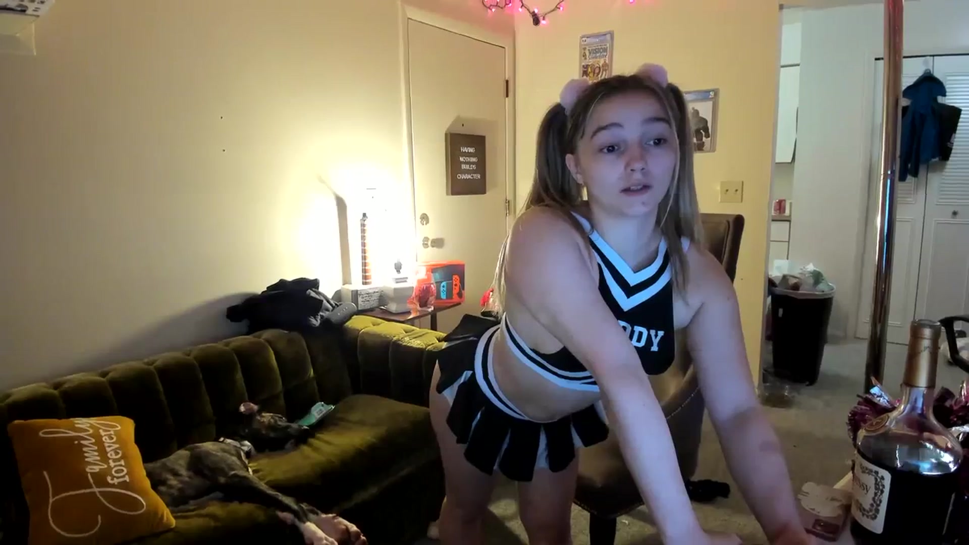 Gallery image thumbnail from Horizon_Blue's myfreecams stream on, 09/15/2023, 10:43 image 19 of 20