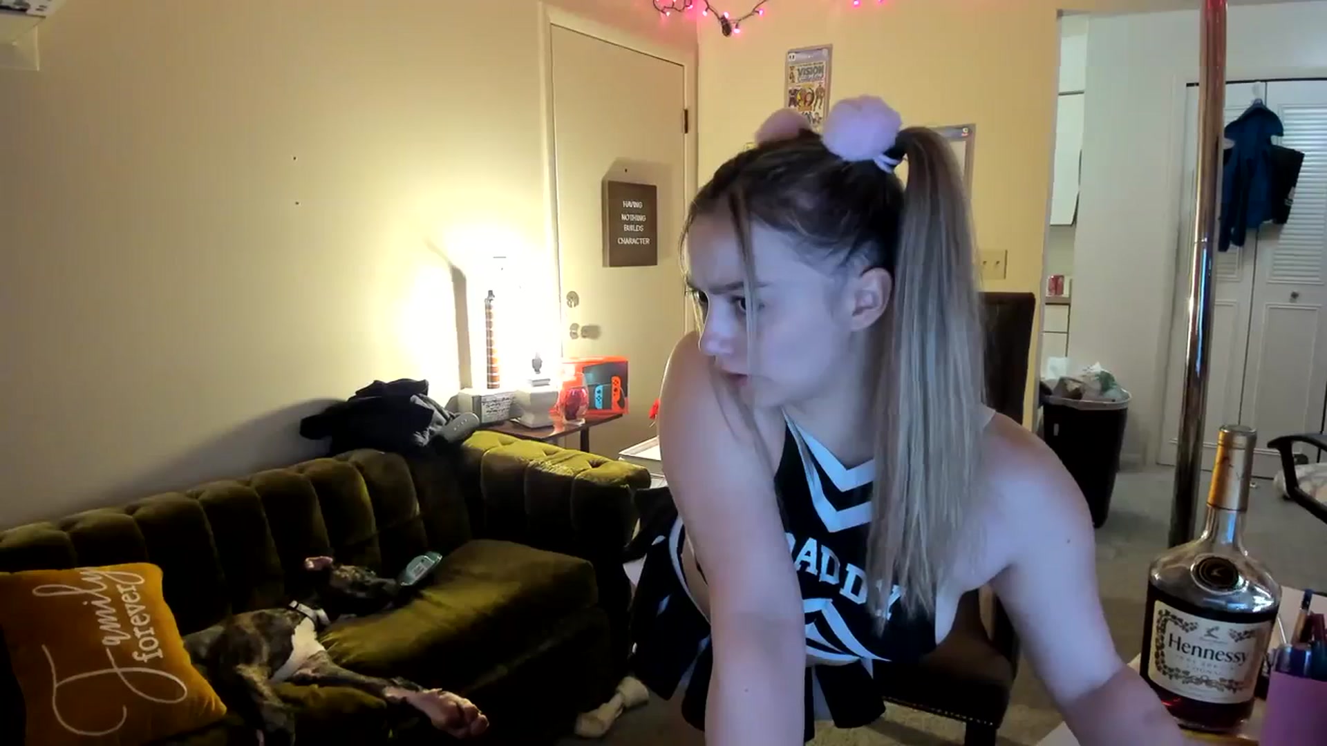 Gallery image thumbnail from Horizon_Blue's myfreecams stream on, 09/15/2023, 10:43 image 5 of 20