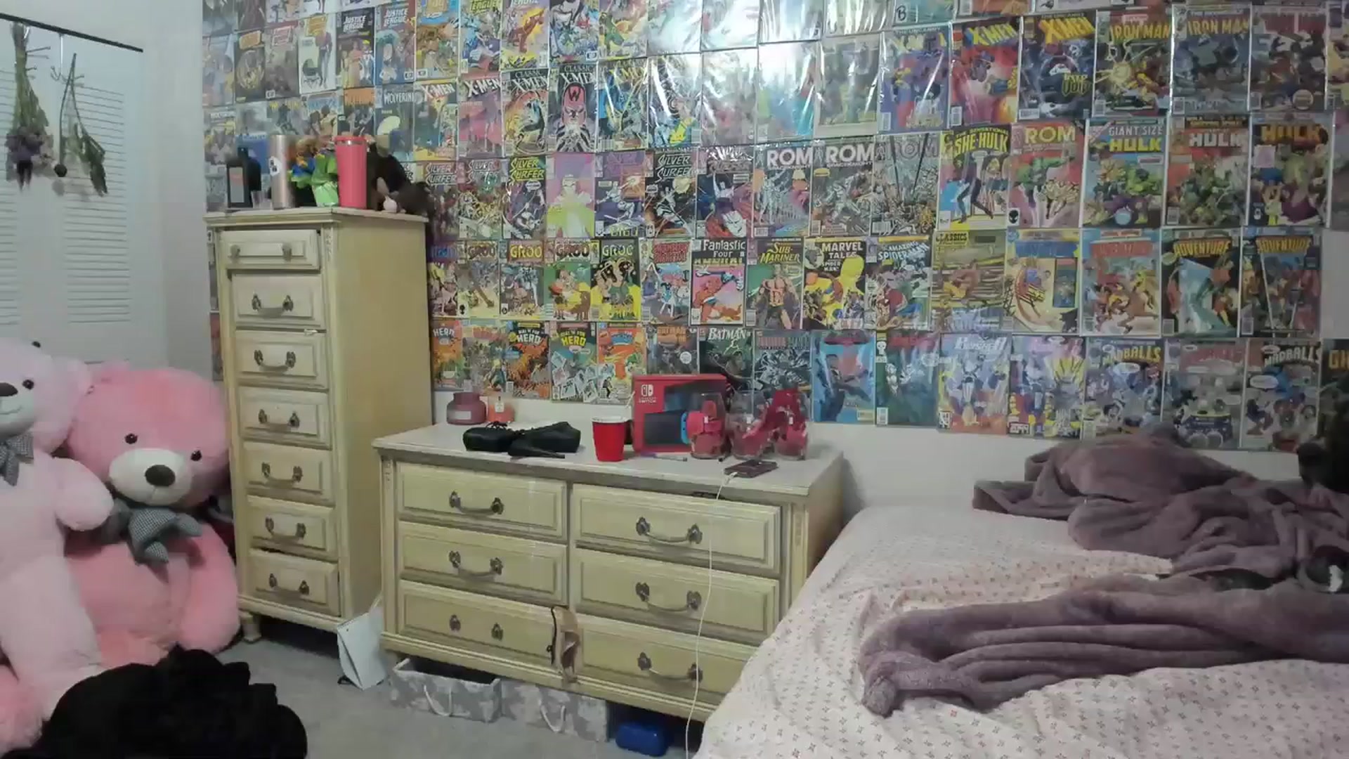 Gallery image thumbnail from Horizon_Blue's myfreecams stream on, 09/18/2023, 07:33 image 4 of 20