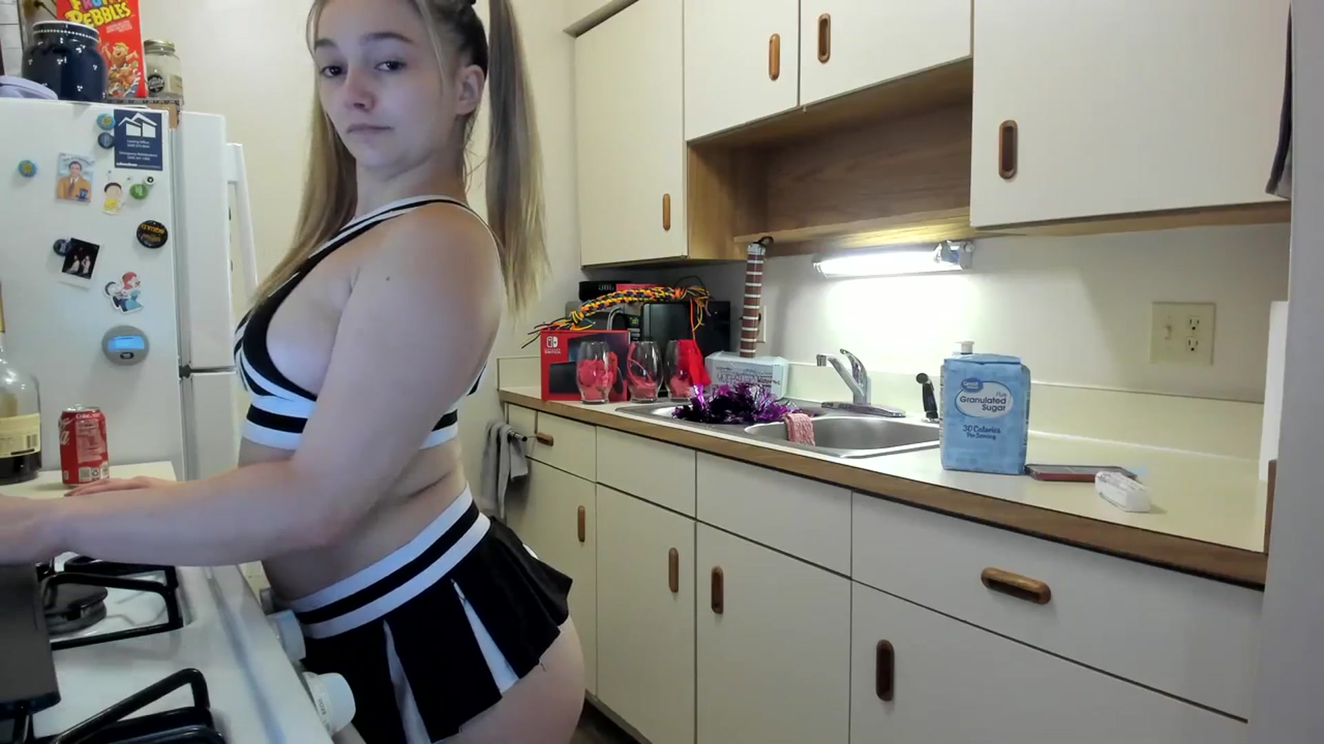 Gallery image thumbnail from Horizon_Blue's myfreecams stream on, 09/20/2023, 07:50 image 4 of 20