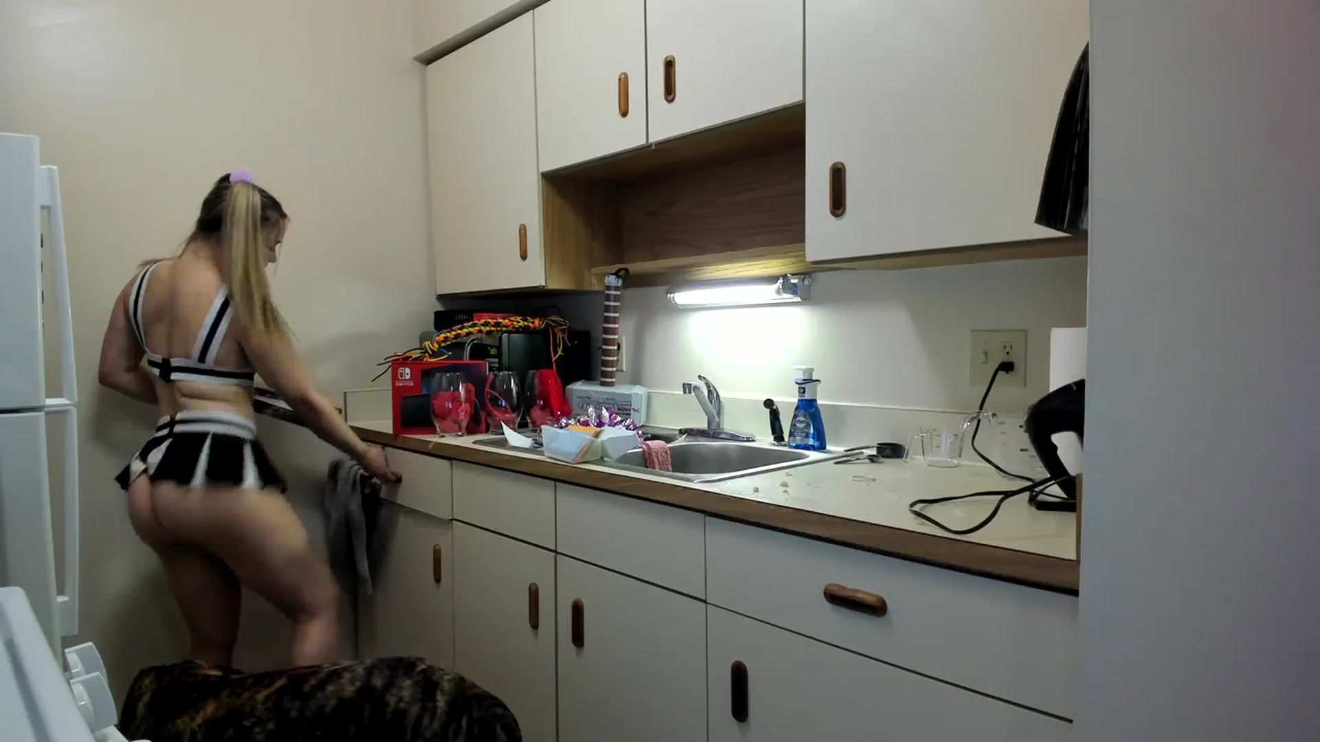 Gallery image thumbnail from Horizon_Blue's myfreecams stream on, 09/20/2023, 08:03 image 17 of 20