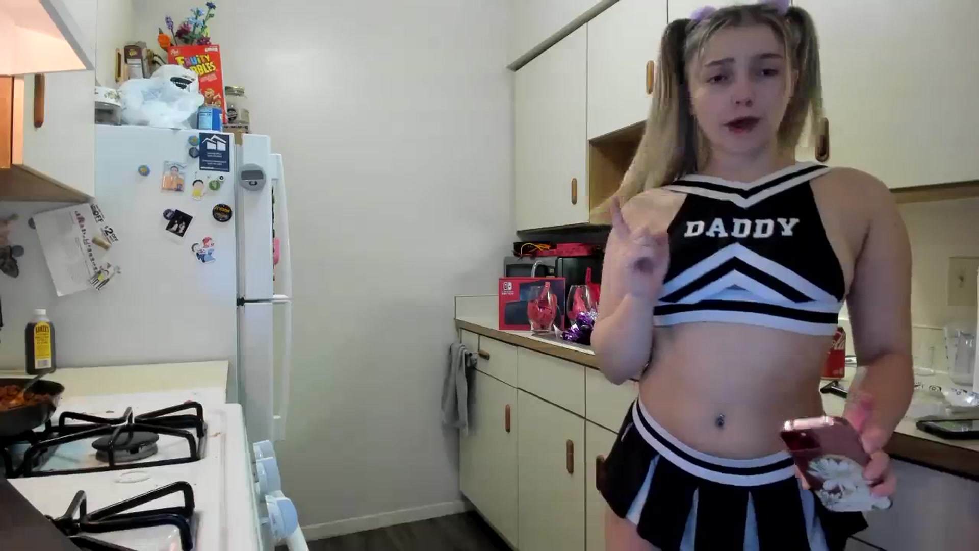 Gallery image thumbnail from Horizon_Blue's myfreecams stream on, 09/20/2023, 10:54 image 14 of 20