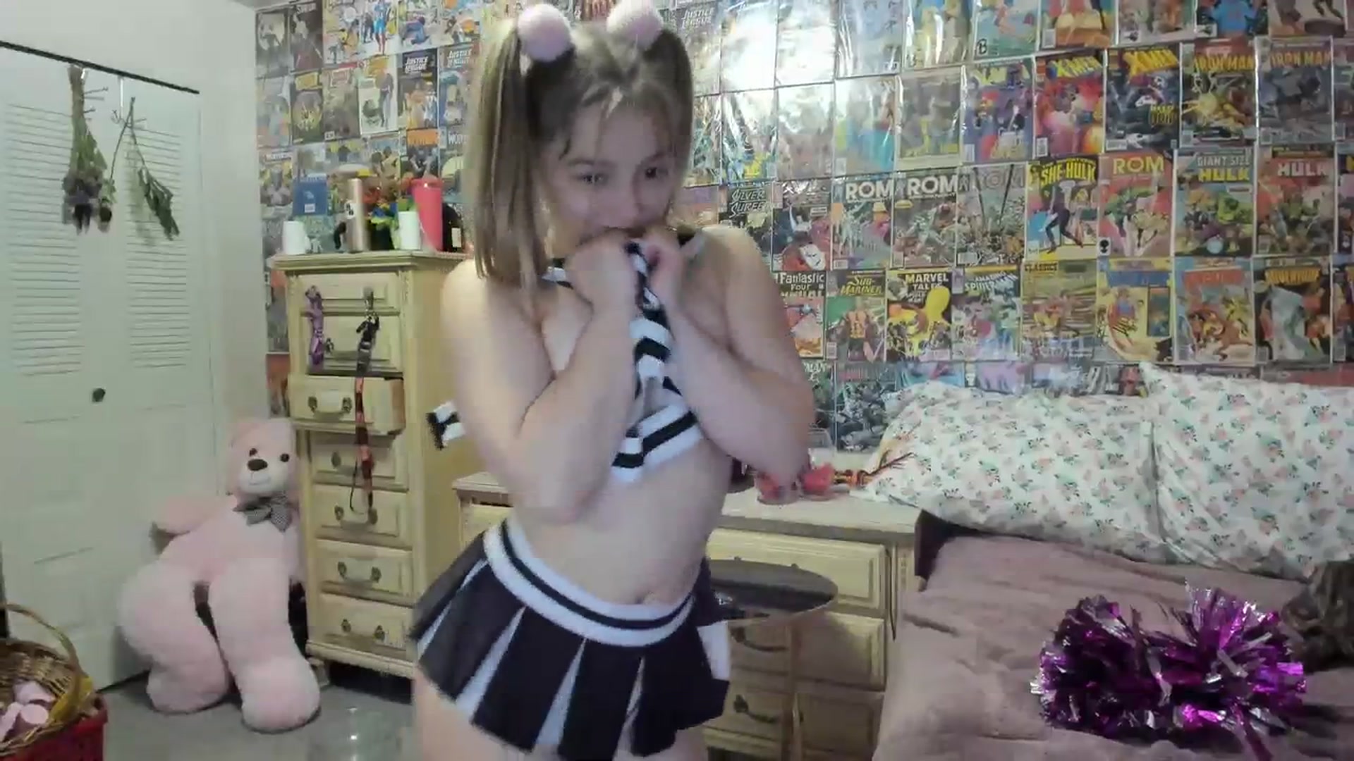 Gallery image thumbnail from Horizon_Blue's myfreecams stream on, 09/24/2023, 06:10 image 13 of 20