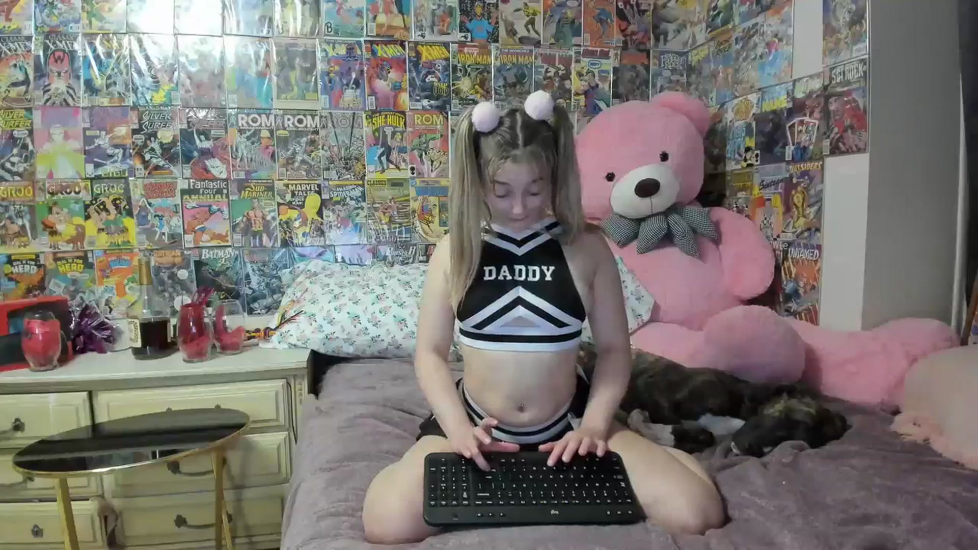 Gallery image thumbnail from Horizon_Blue's myfreecams stream on, 09/24/2023, 06:10 image 3 of 20
