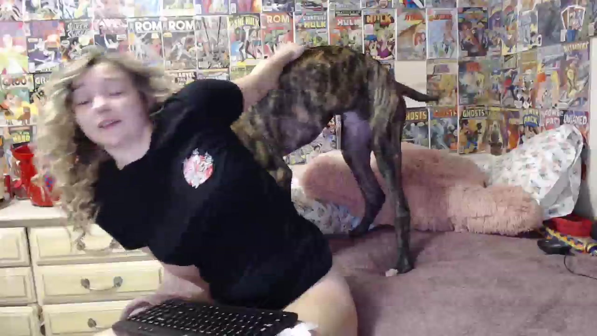 Gallery image thumbnail from Horizon_Blue's myfreecams stream on, 09/27/2023, 09:47 image 2 of 20
